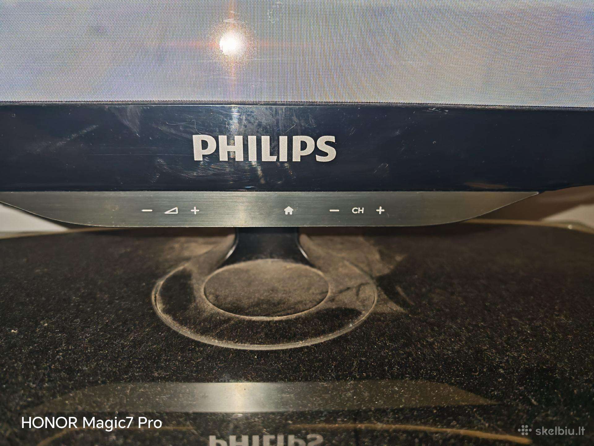 Телевизор Philips 40" (102 см) Full HD LED