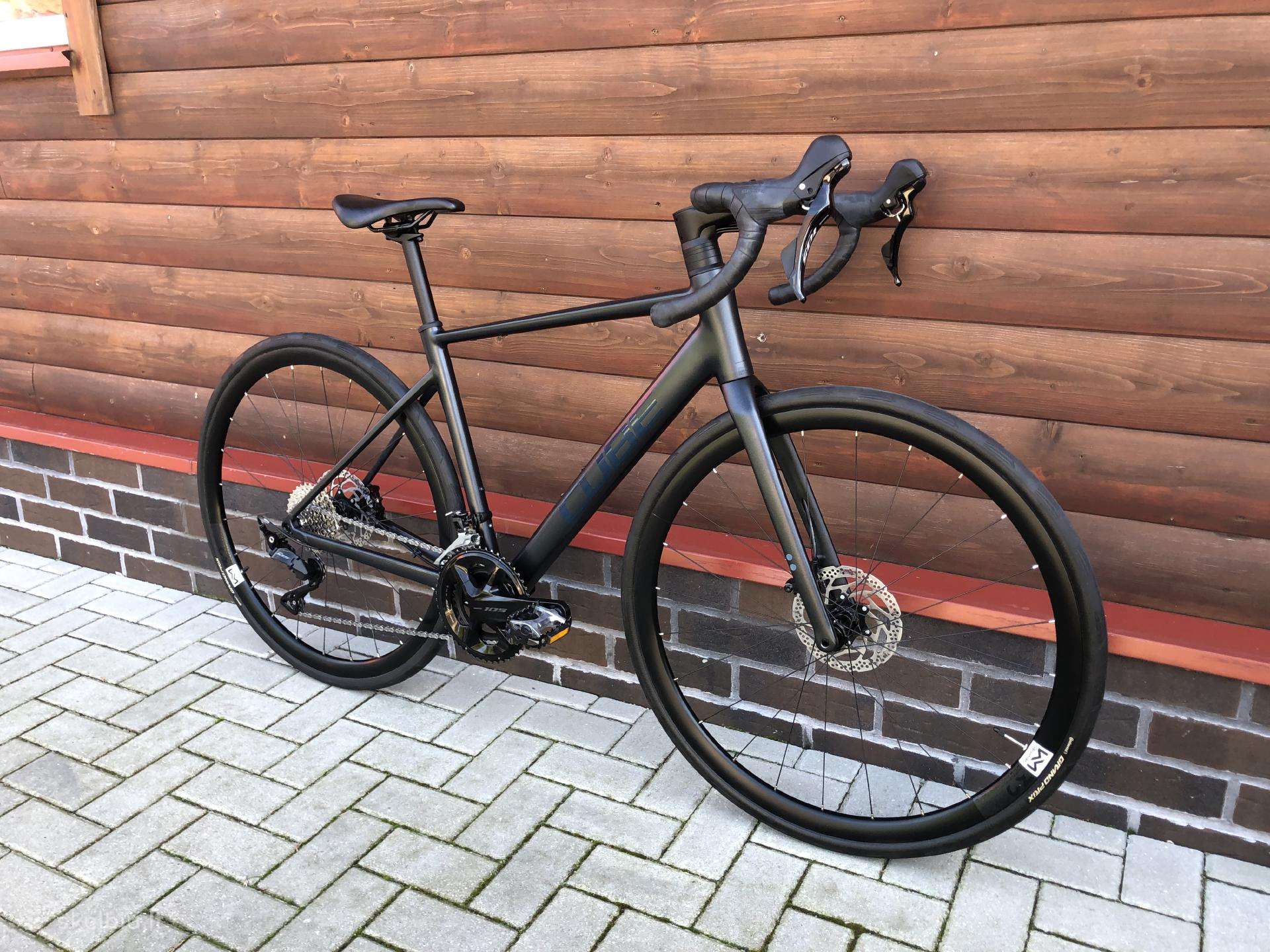 Cube firmos dviratis Shimano 105 komplektacija