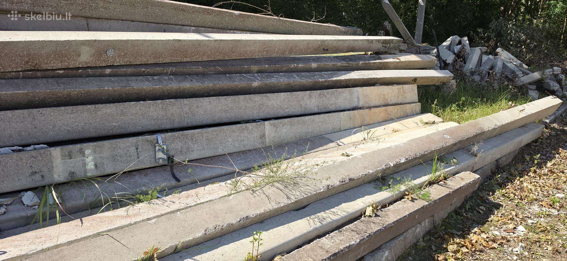Dėvėti elektros stulpai