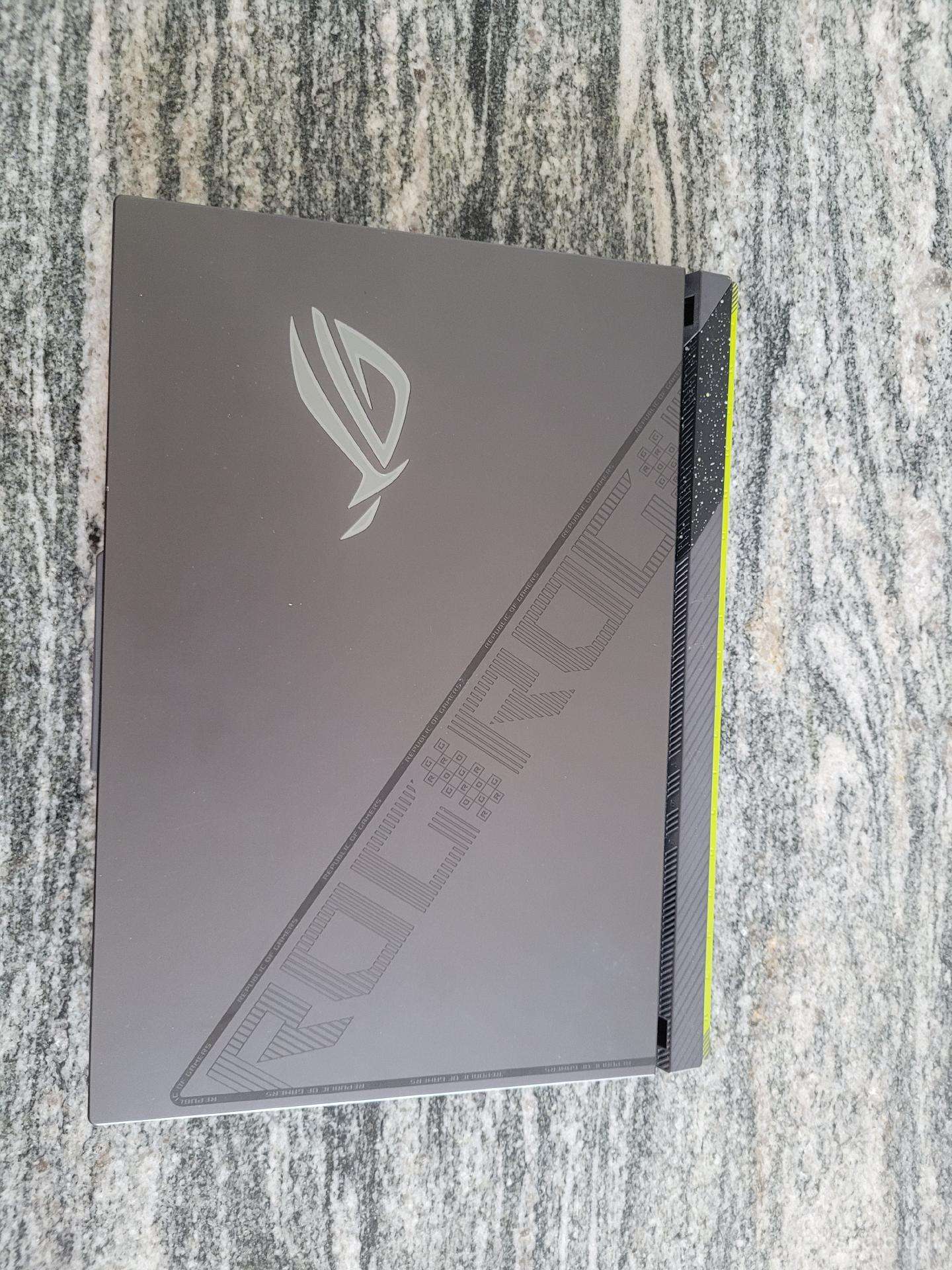 Nešiojimas žaidimų kompiuteris Asus Rog Strix