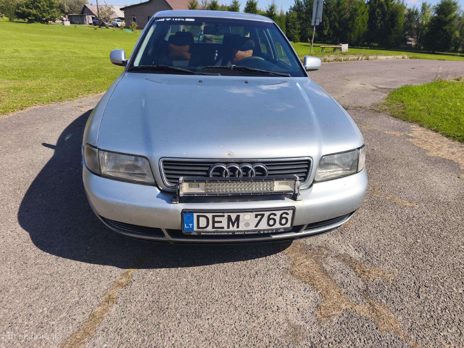 Audi A4, 1.9 l., Седан