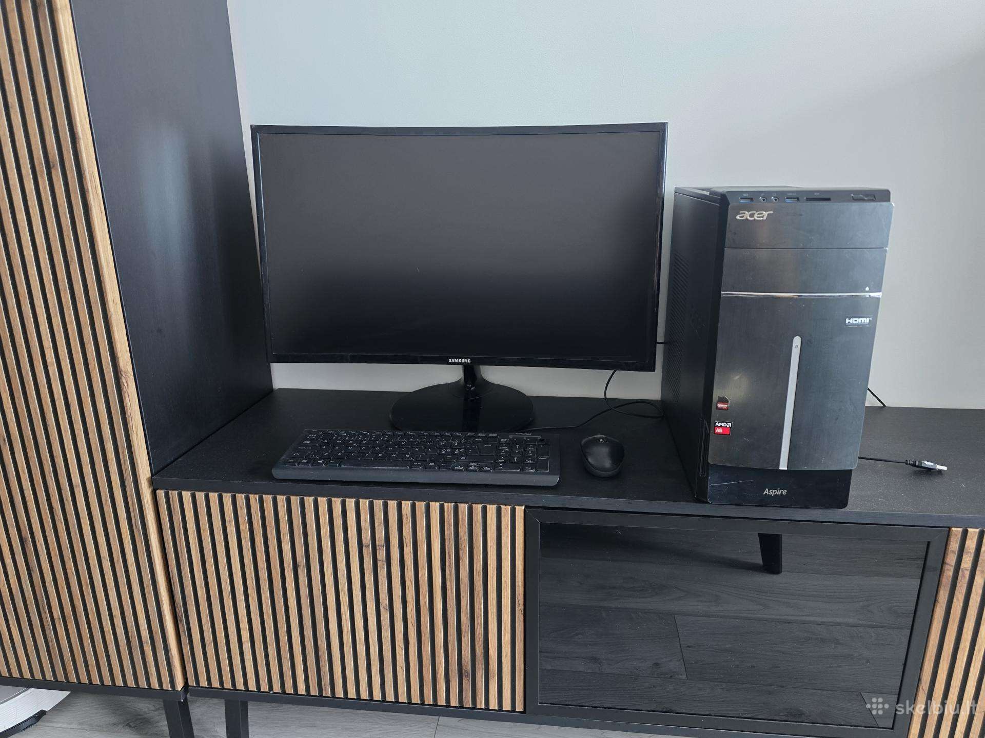 Acer Aspire Tc115 kompiuteris su monitoriumi