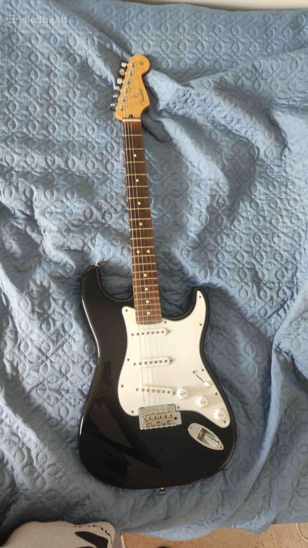 Fender Stratocaster Elektrinė Gitara