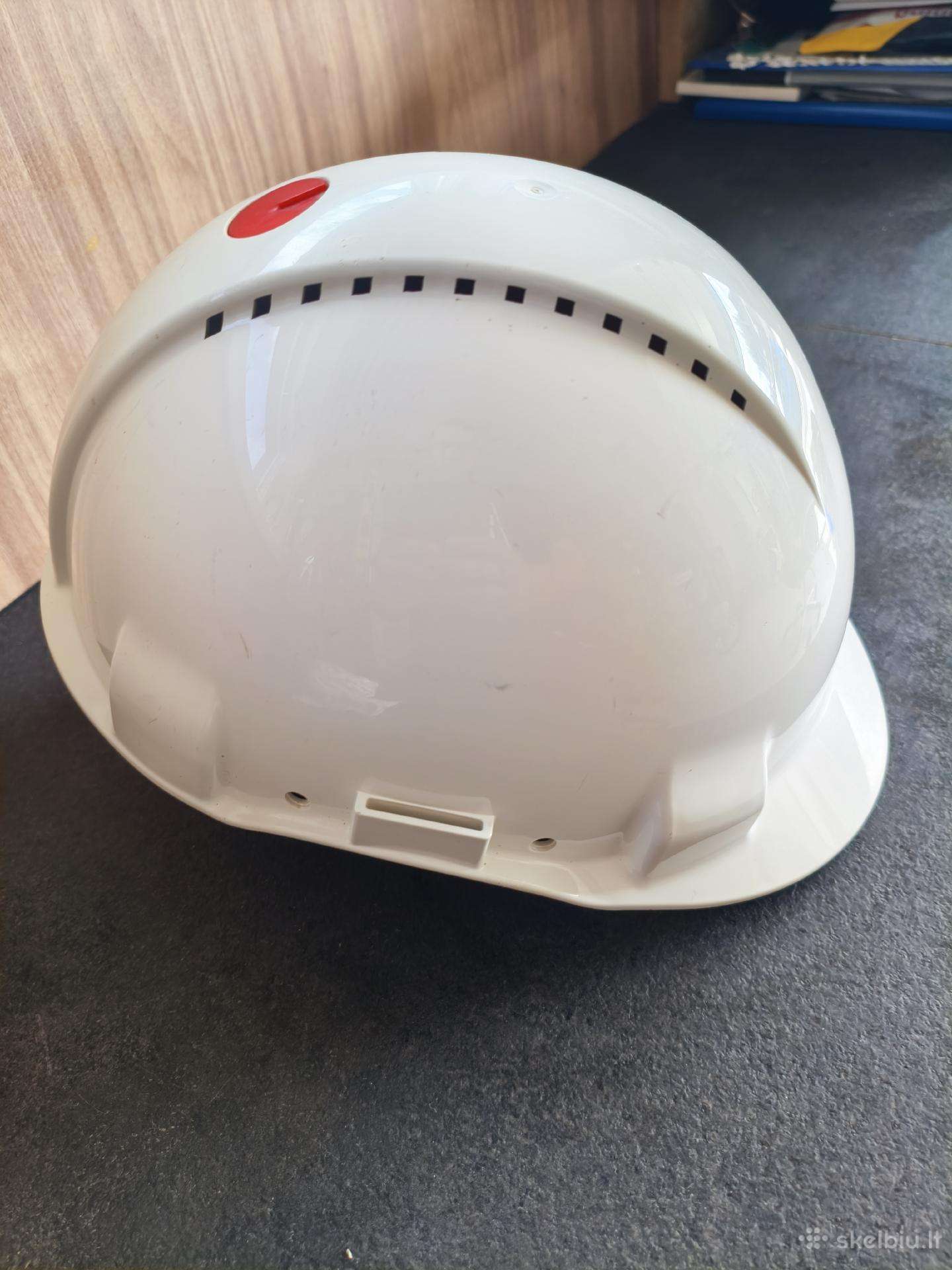 Parduodu 3m šalmą baltos spalvos