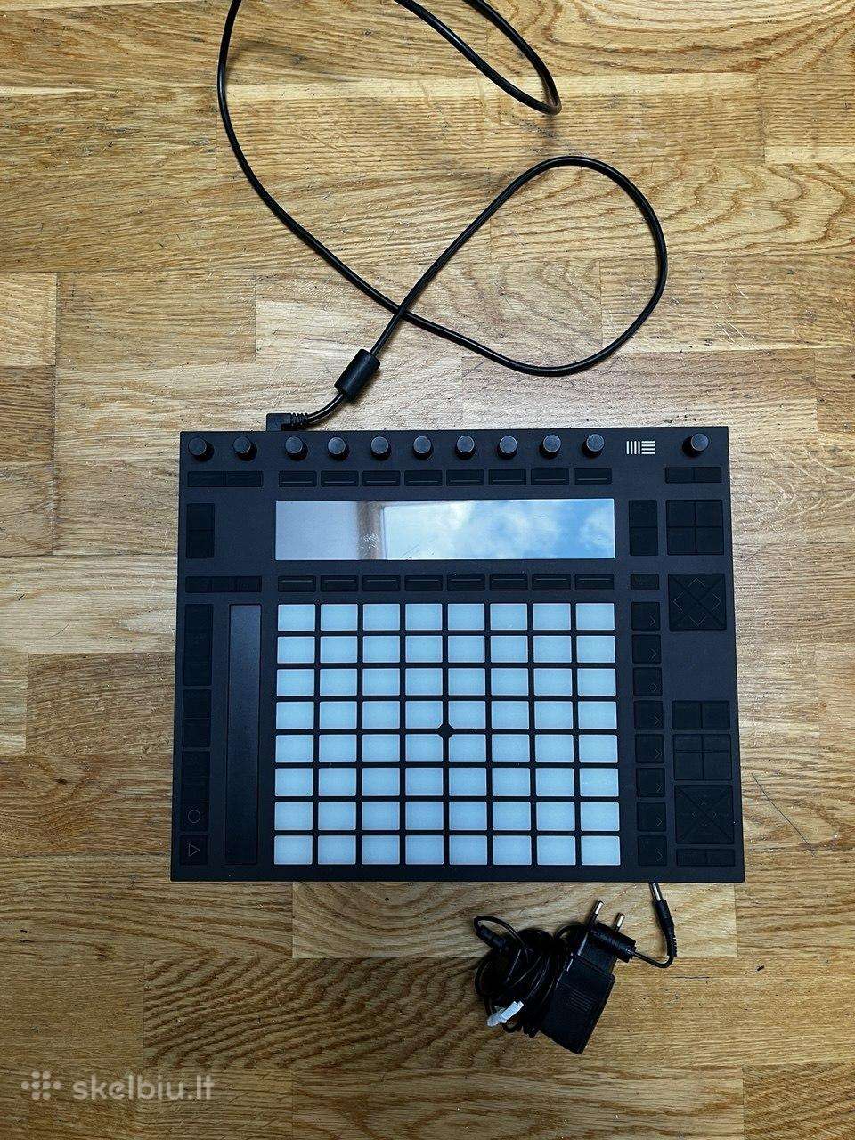 Ableton Push 2 Midi kontroleris su maitinimo bloku