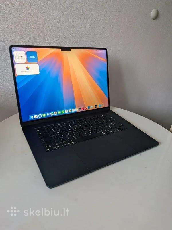 MacBook Air 15 M3 2024 8gb / 256gb / 100%
