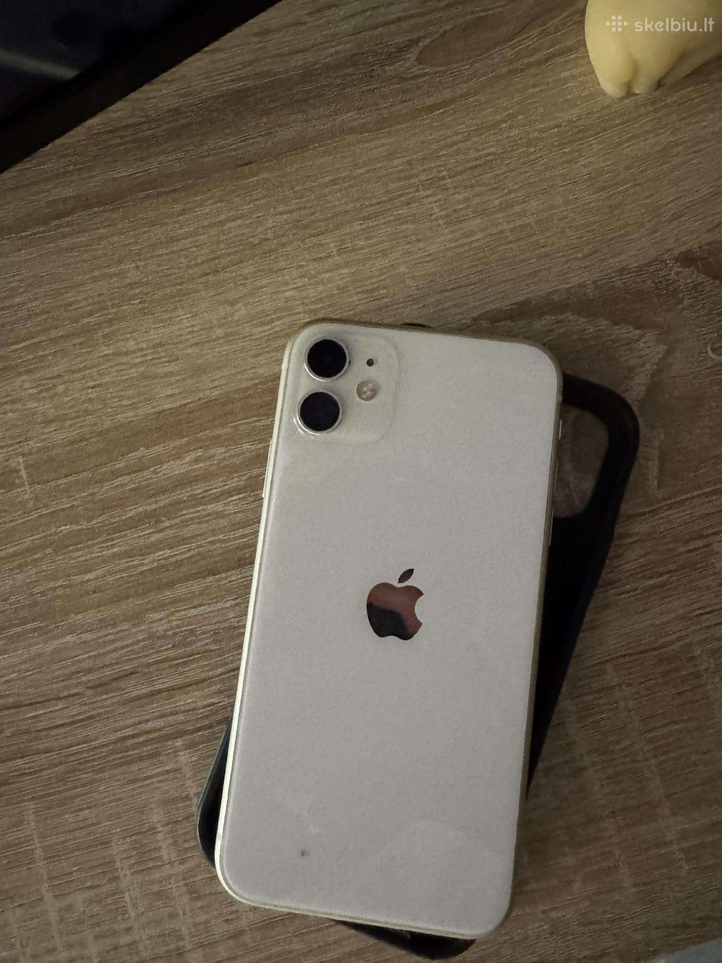 iPhone 11