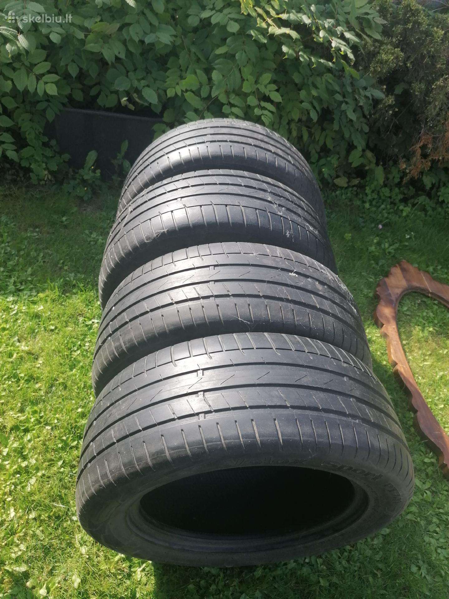 Dovanoju padangas R17 235/55
