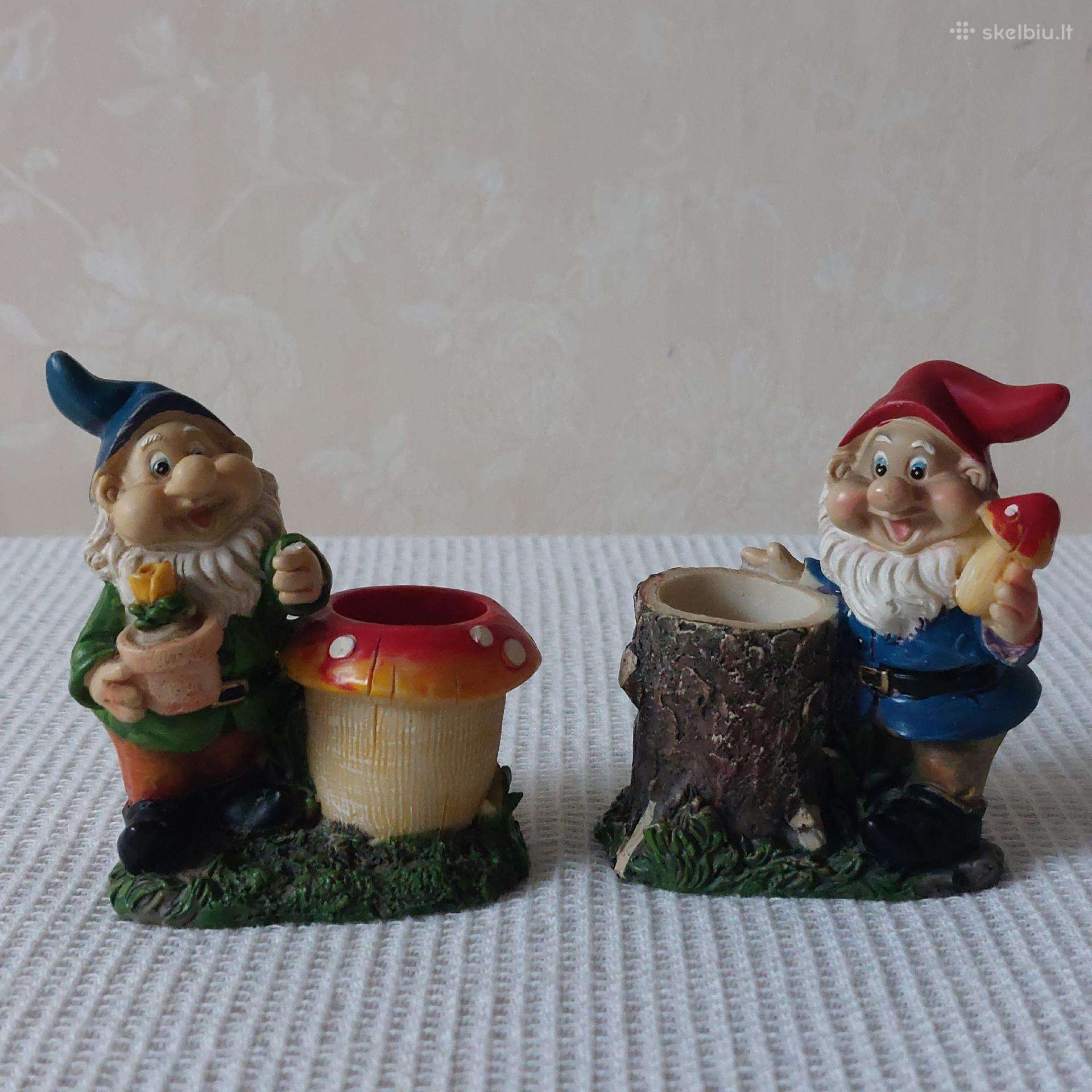 2 ( dvi ) figūrėlės-žvakidės " Nykštukai ".