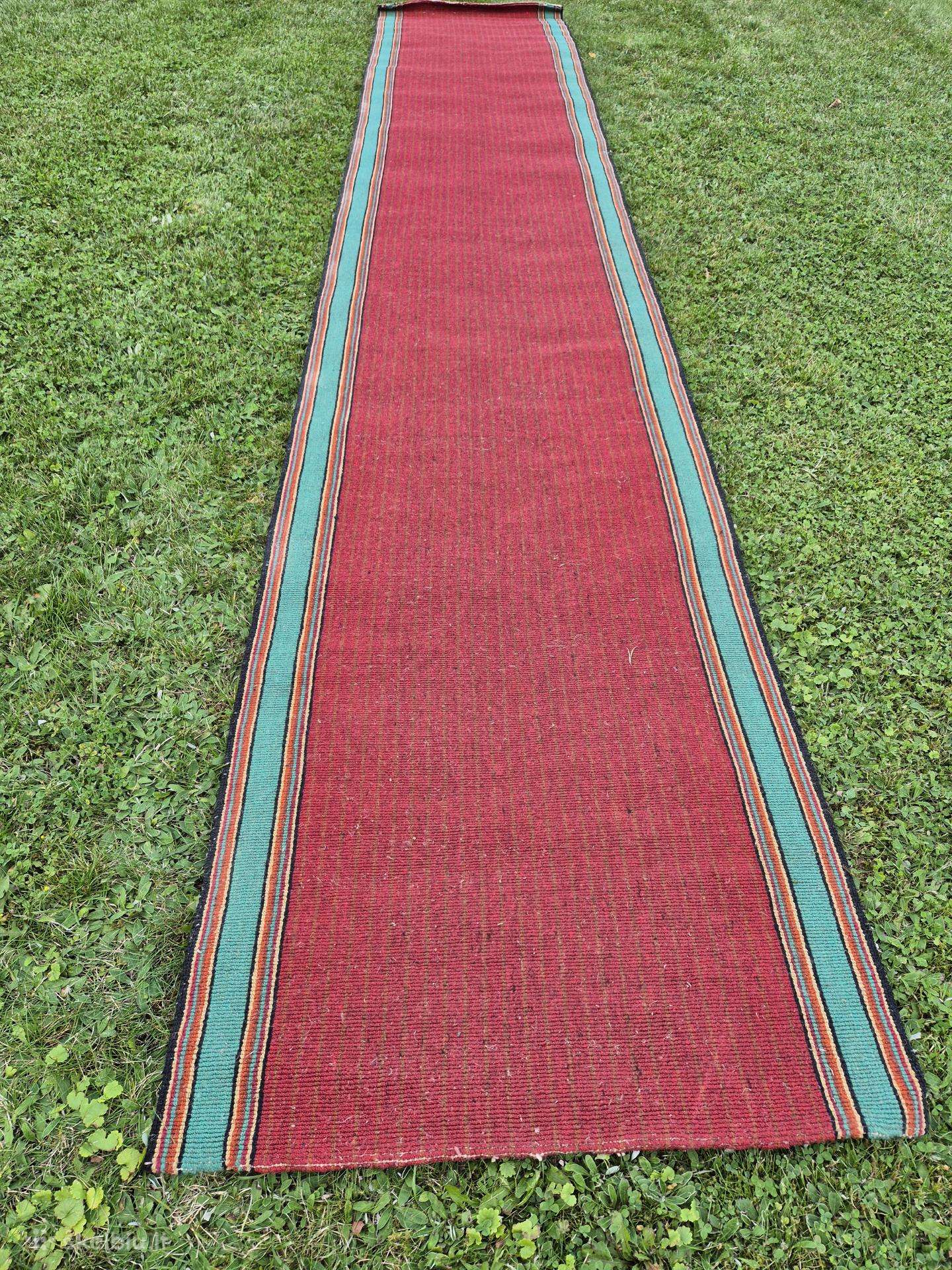 Kiliminis takas. Ilgis-400, plotis 71 cm.