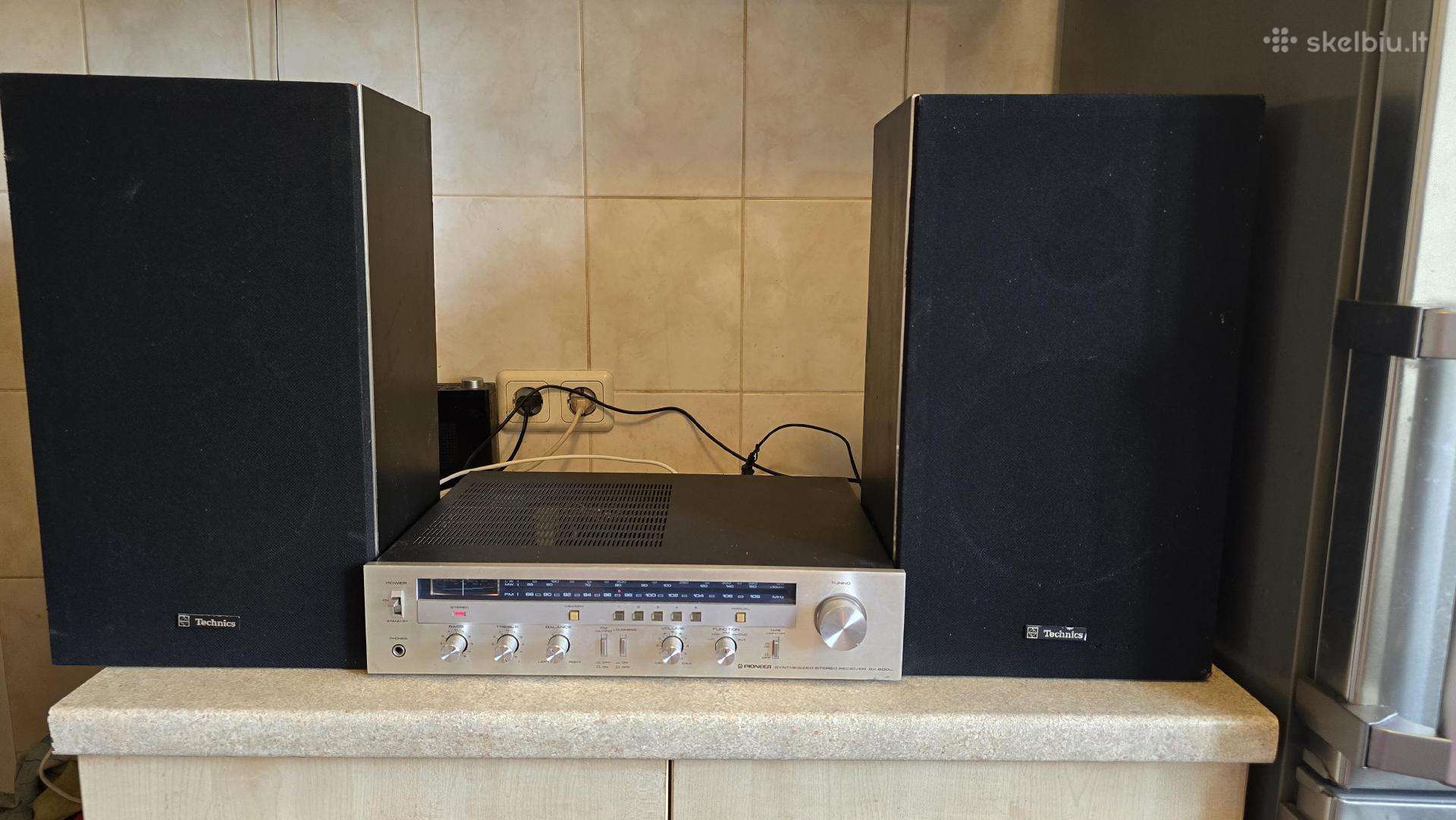 Pioneer resyveris ir Technics kolonėlės