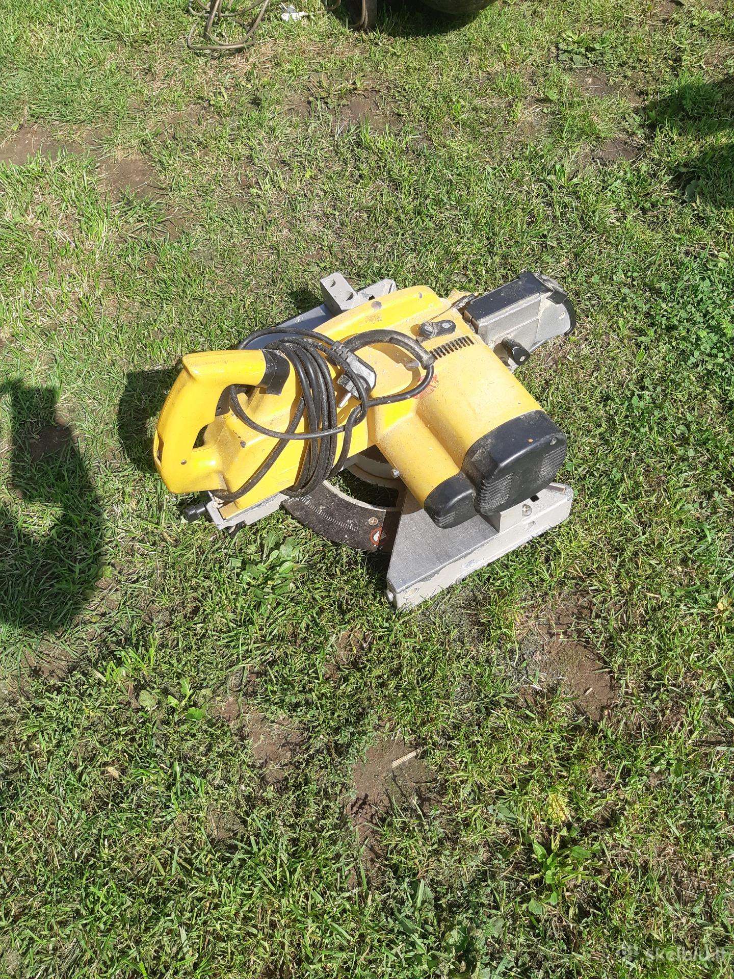Dewalt skersinio pjovimo staklės - pjūklas