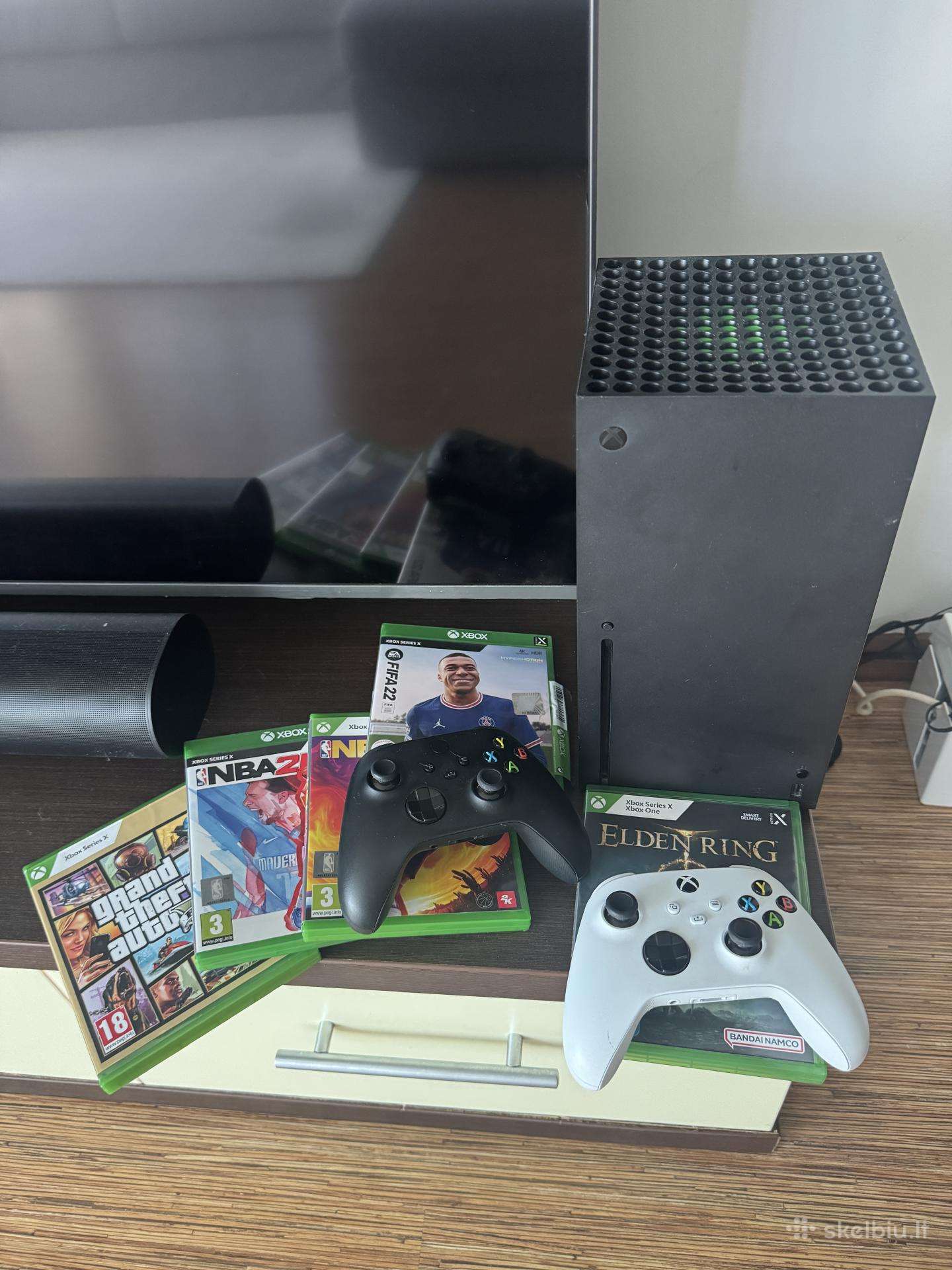 Xbox Series X, 2 pulteliai, 5 zaidimai