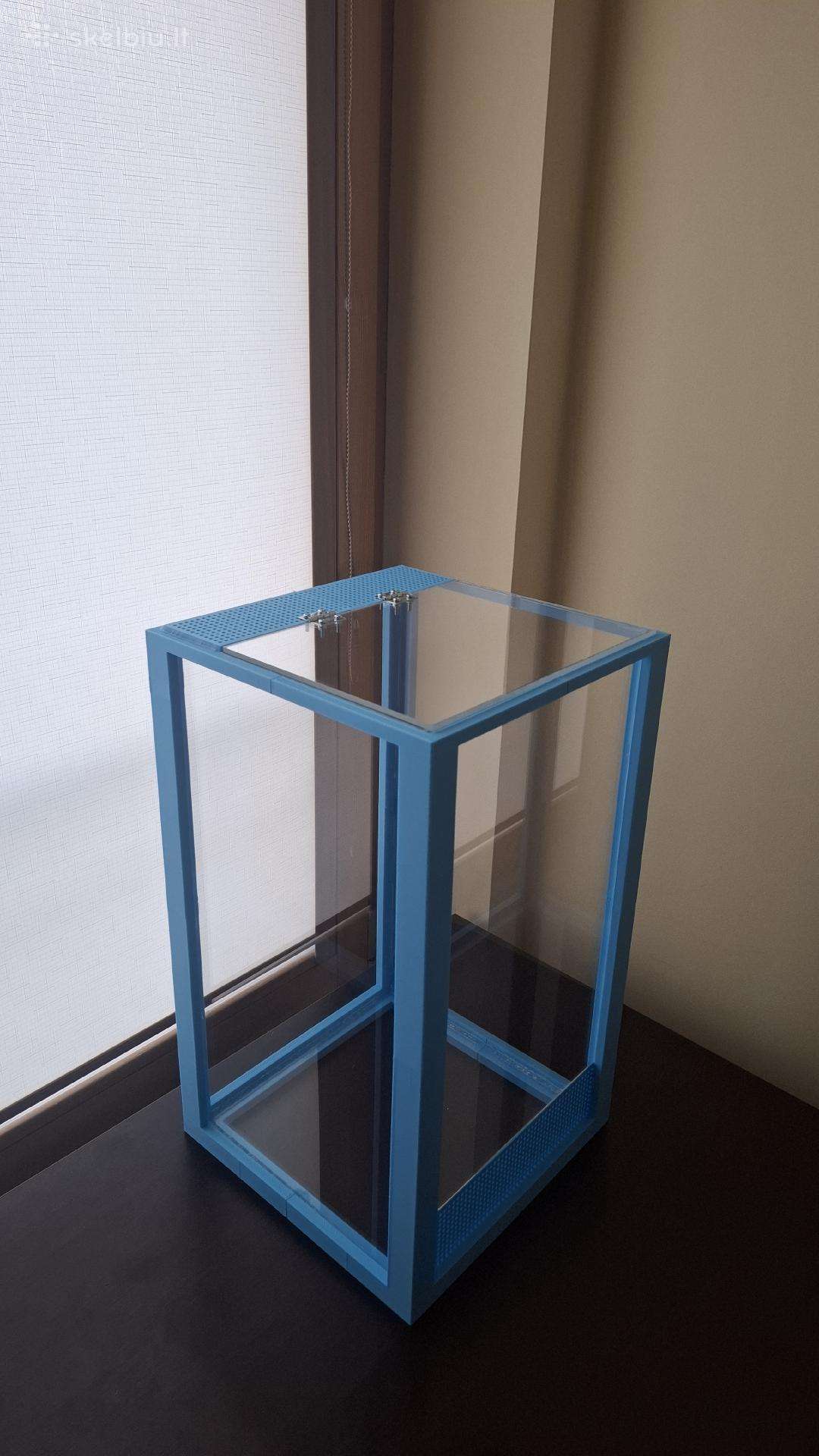 Terariumas 25x25x45cm (mėlynas)