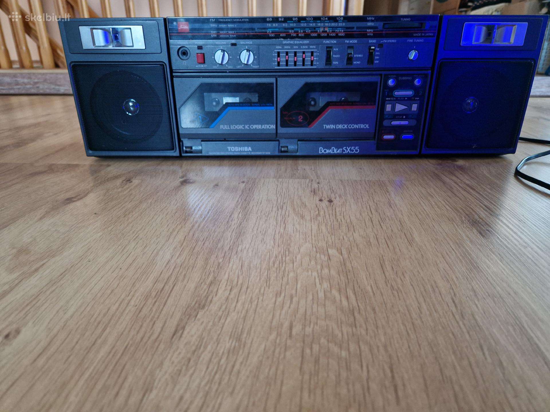 Parduodamas nešiojamas magnetofonas Toshiba