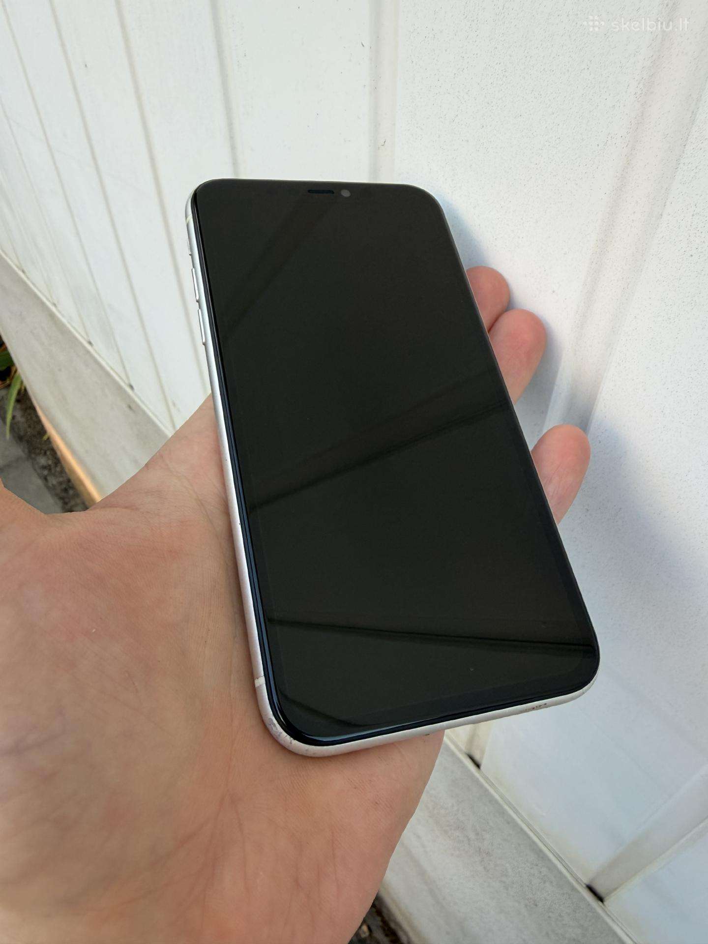 iPhone 11