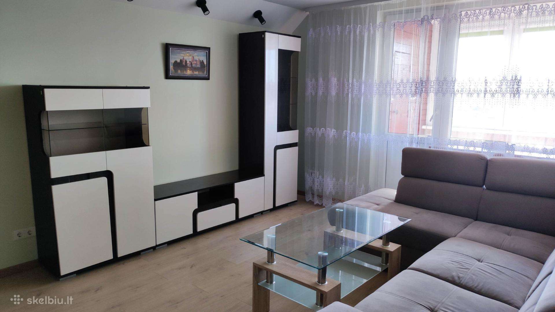 Renovuotame name nuomoju 1 kambario butą su niša