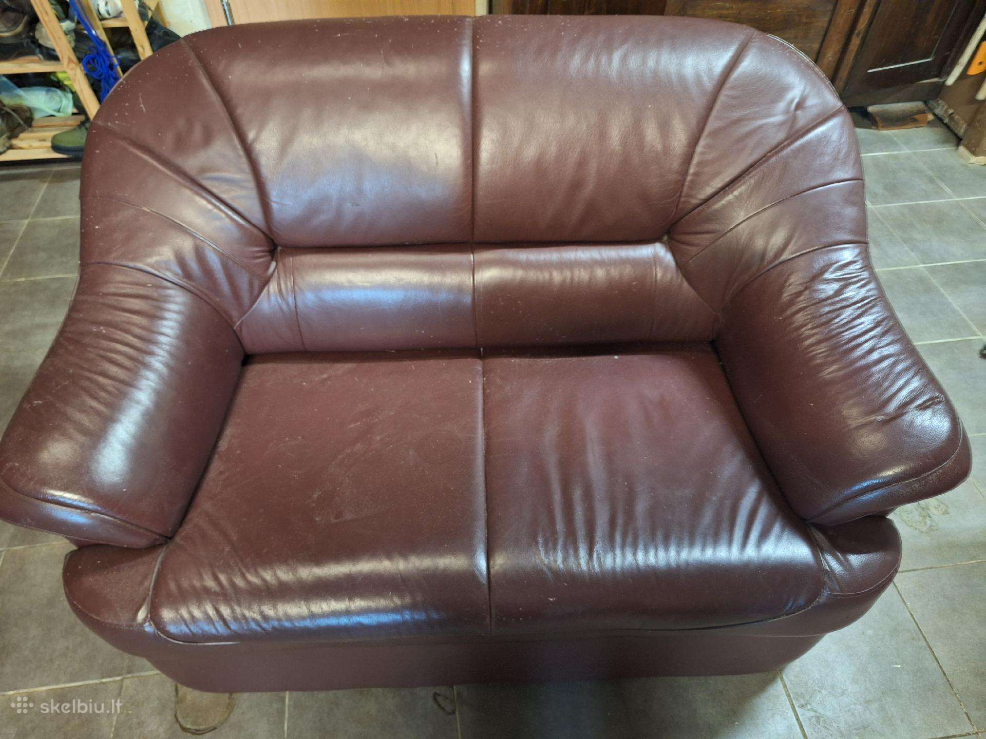 Dovanojama dirbtinės odos sofa