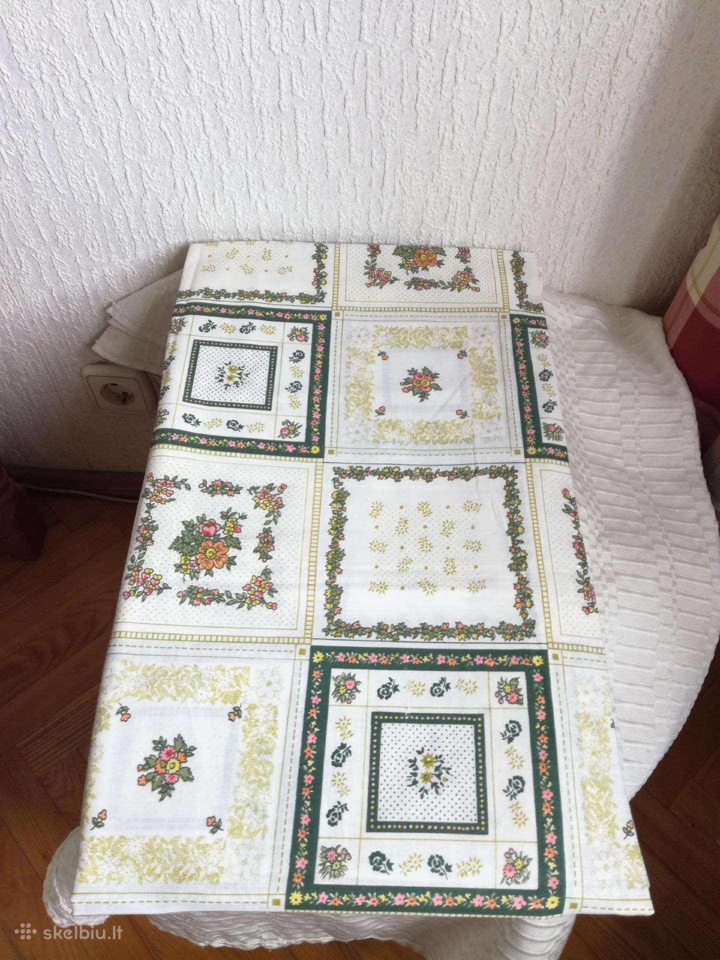 Ankstesnių laikų medvilnės staltiesė
