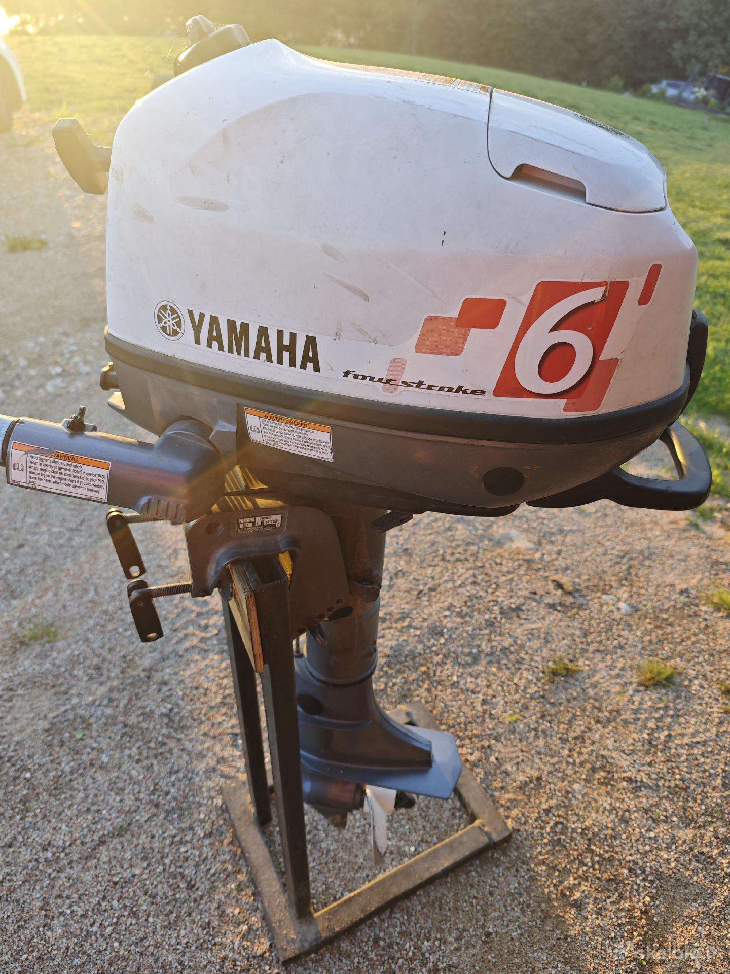 Pakabinamas Yamaha 6 Ag. variklis