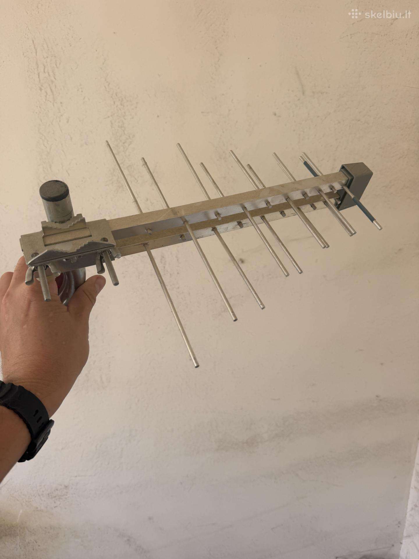 Antena