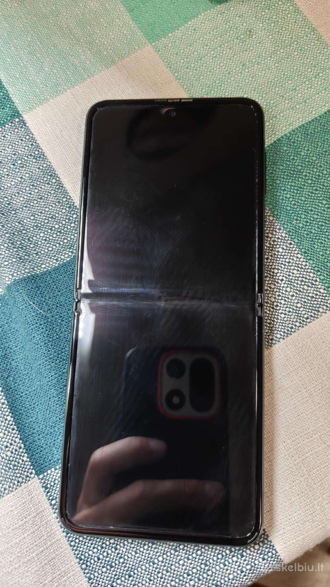 Parduodamas Samsung Galaxy Z Flip3