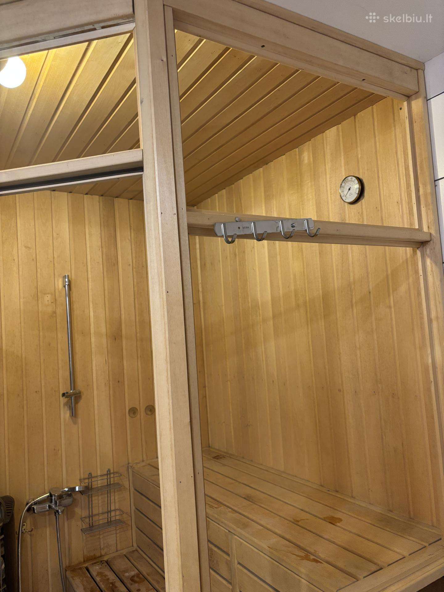 Vidaus pirtis–sauna su „harvia“ krosnele