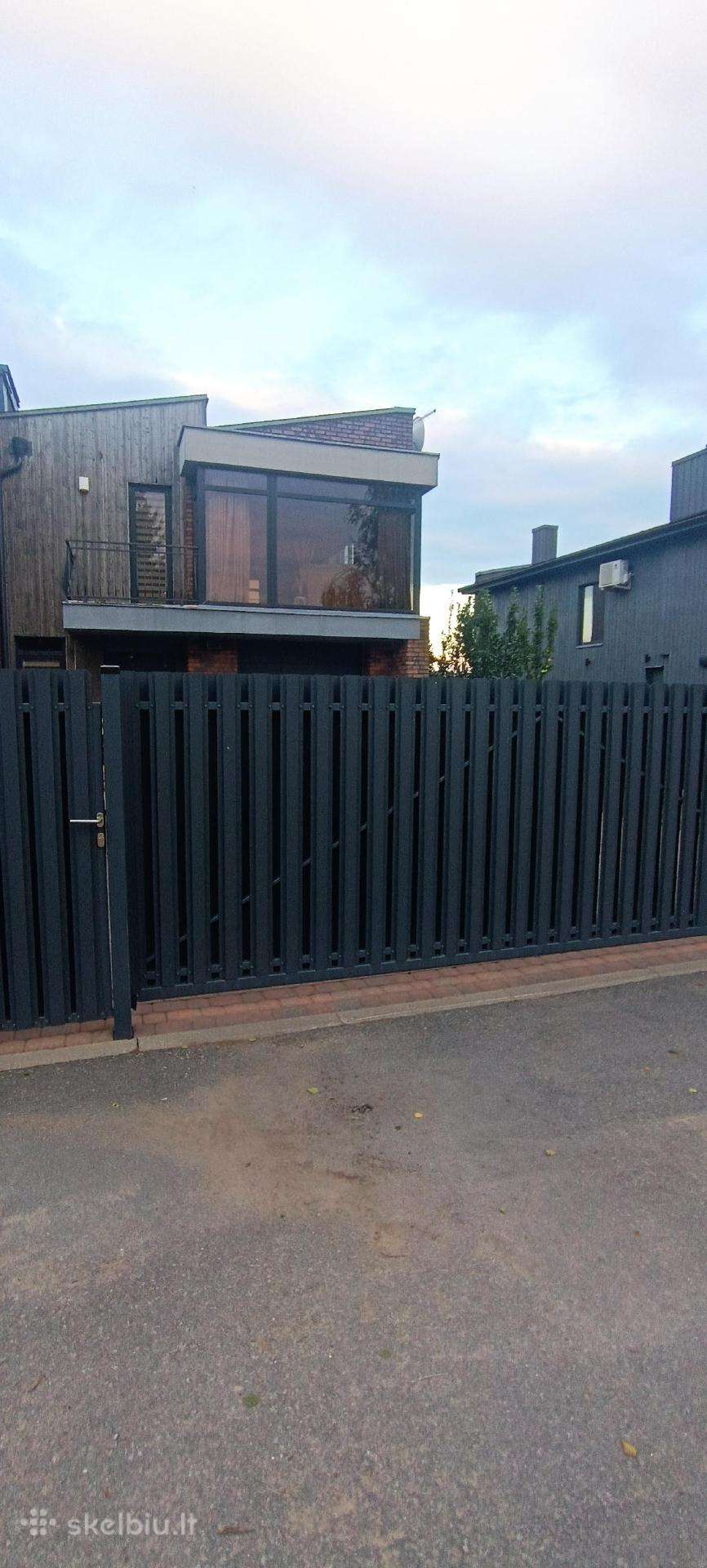 Parduodamas Kotedžas