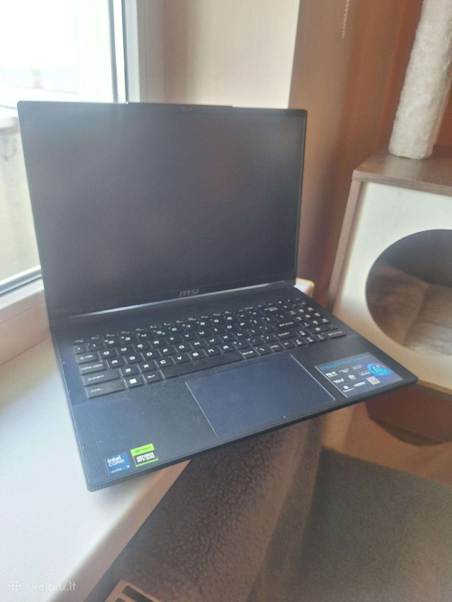 Msi Stealth Ai Studio 16" core 9 ultra rtx 4090