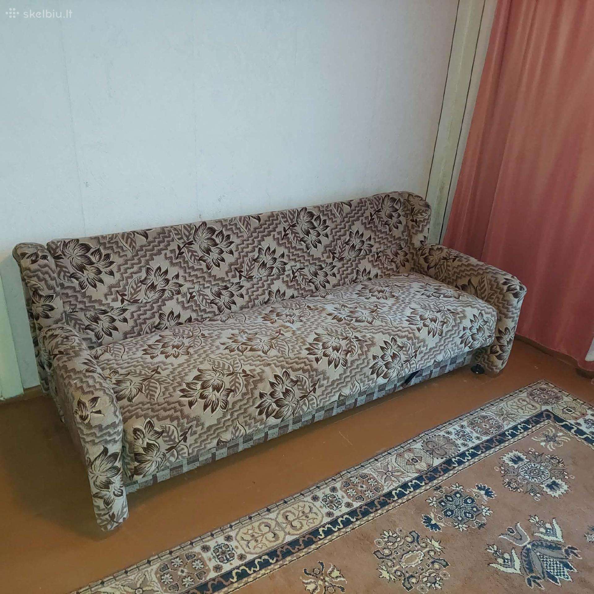 Atiduodame sofą