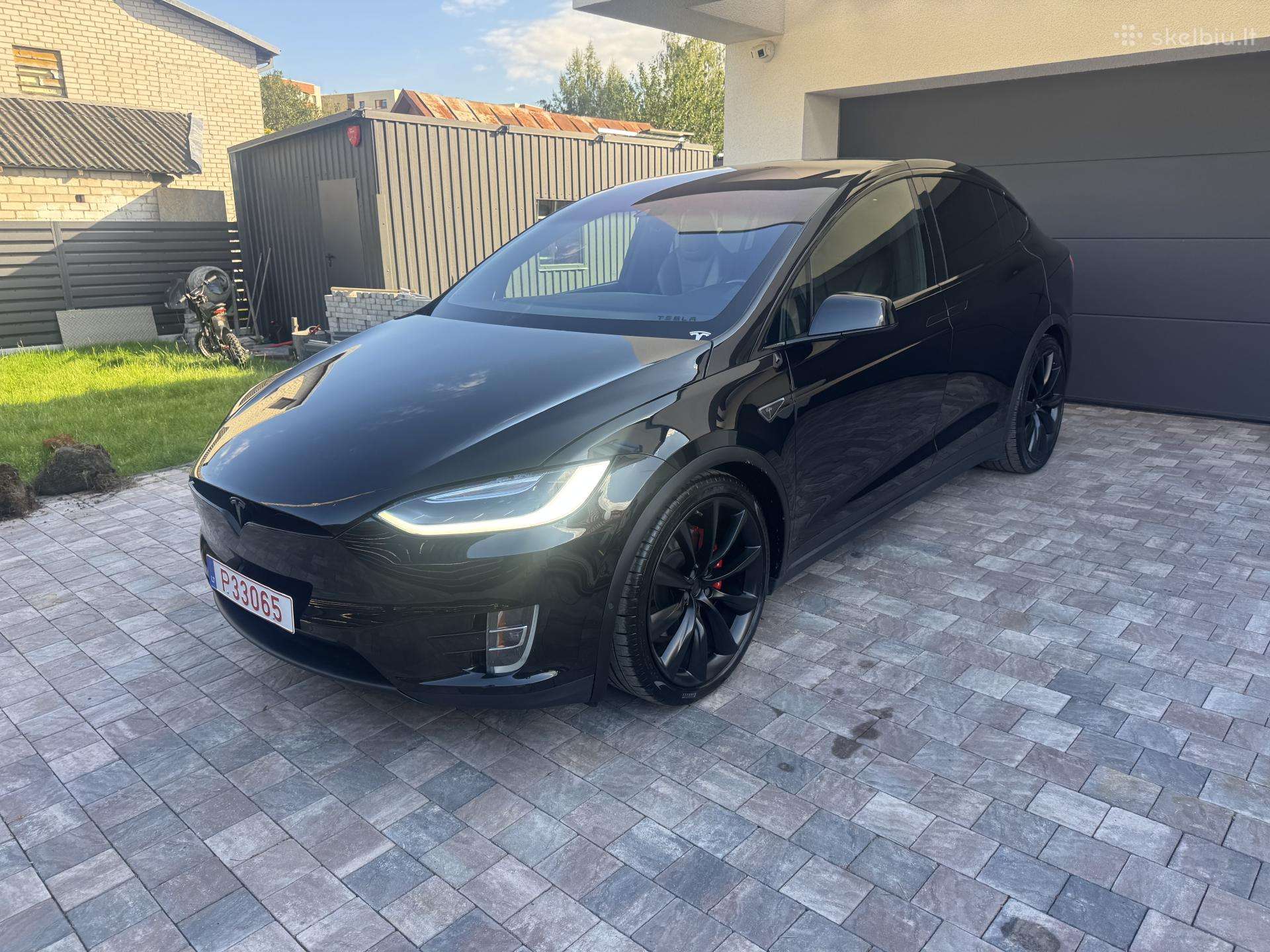 Tesla X 2016 metai ir tik su 100k ridos.