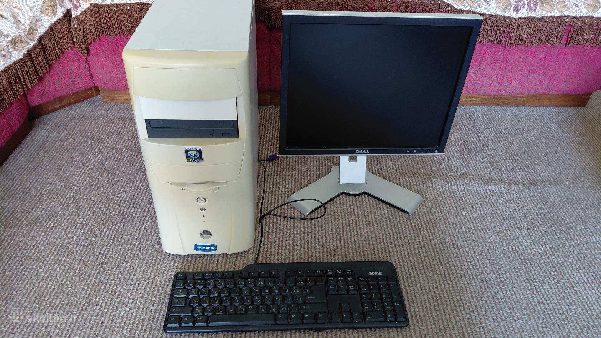Stacionarinis kompiuteris Gygabyte su Dell monitor