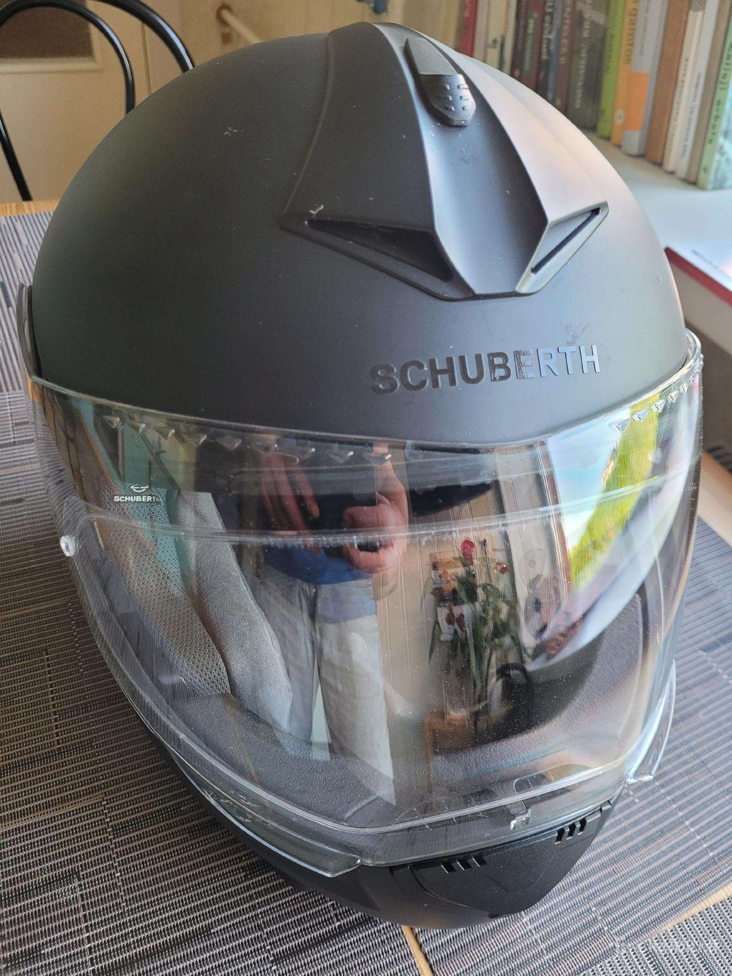 Parduodi Schubert C3 Pro šalmą