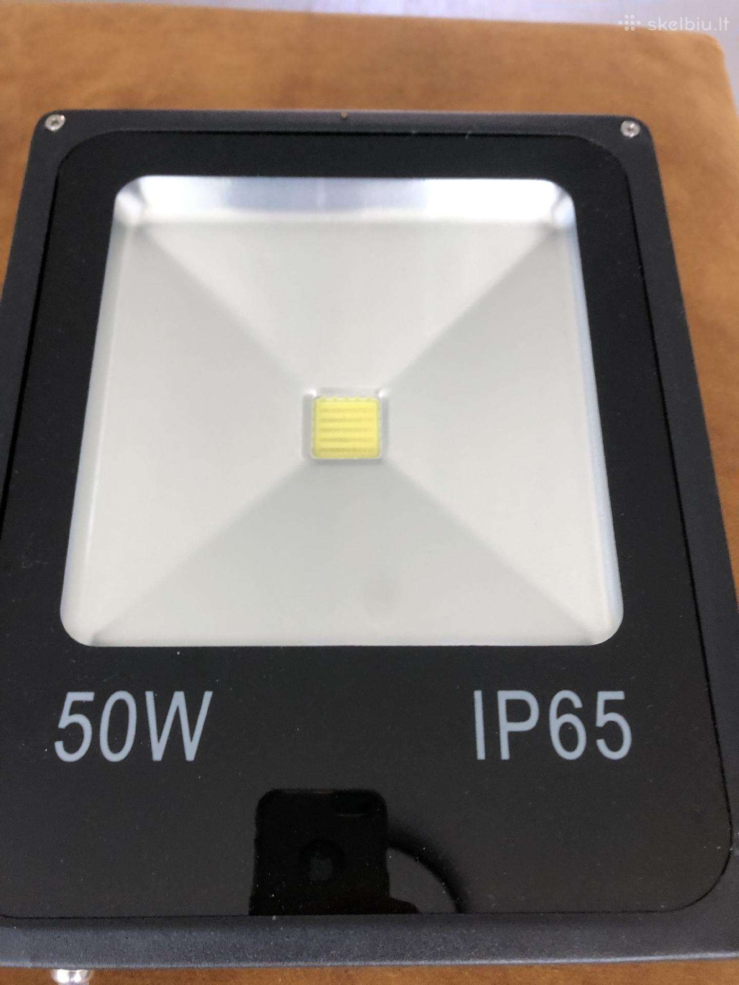 LED sviestuvas, prožektorius kiemo apsvietimui