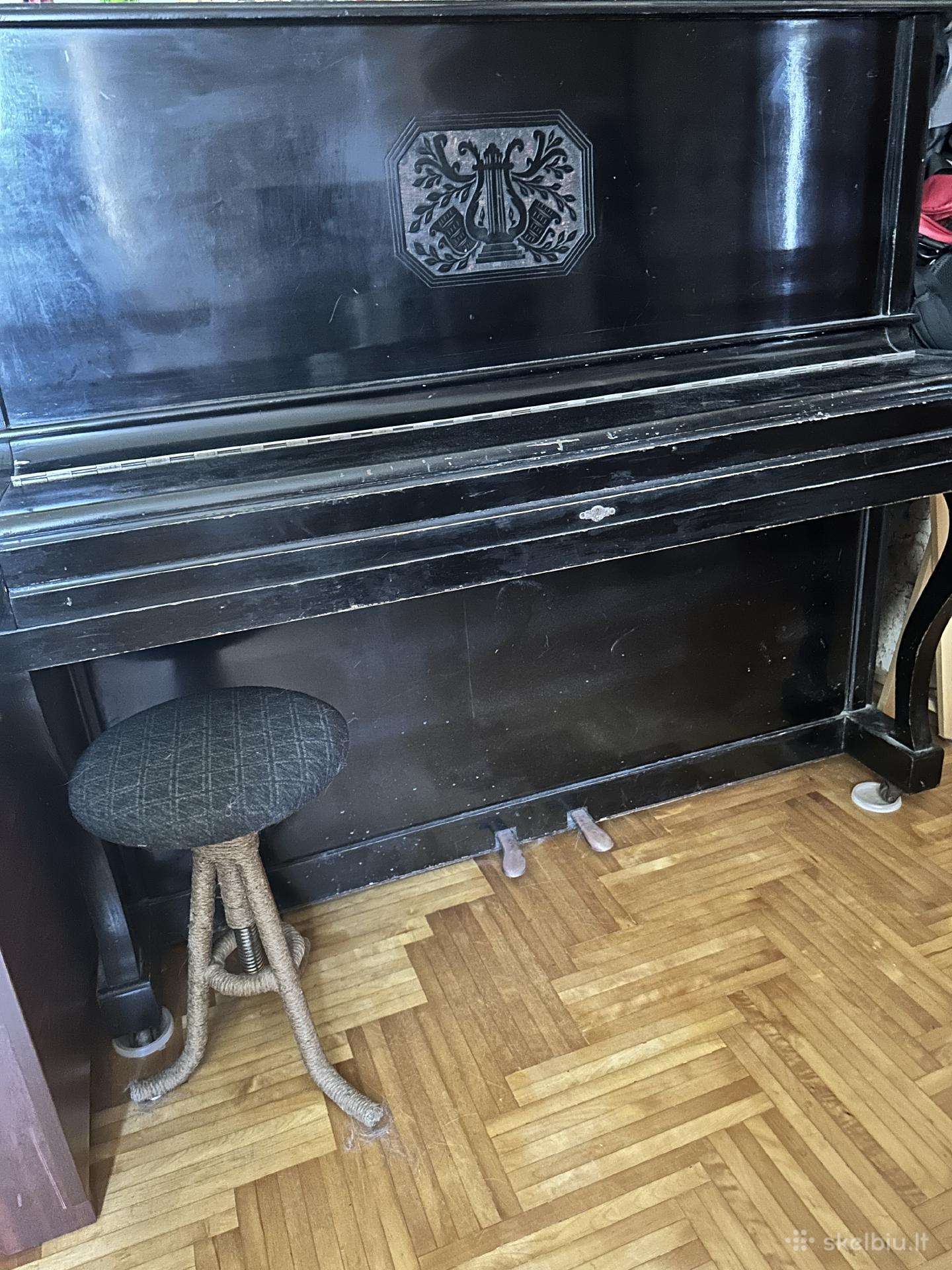 Dovanoju pianiną Belorus