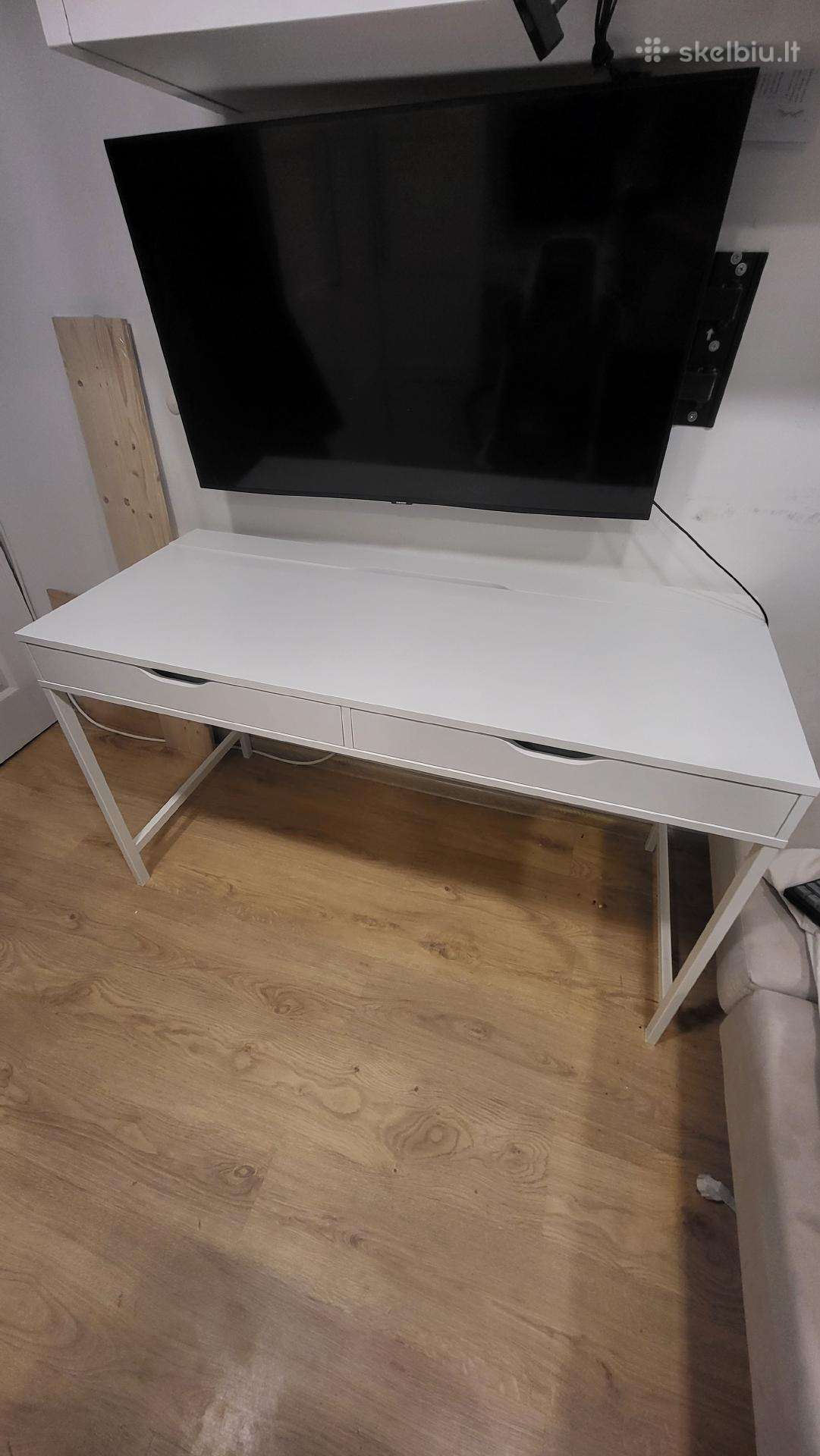 Ikea rašomasis stalas