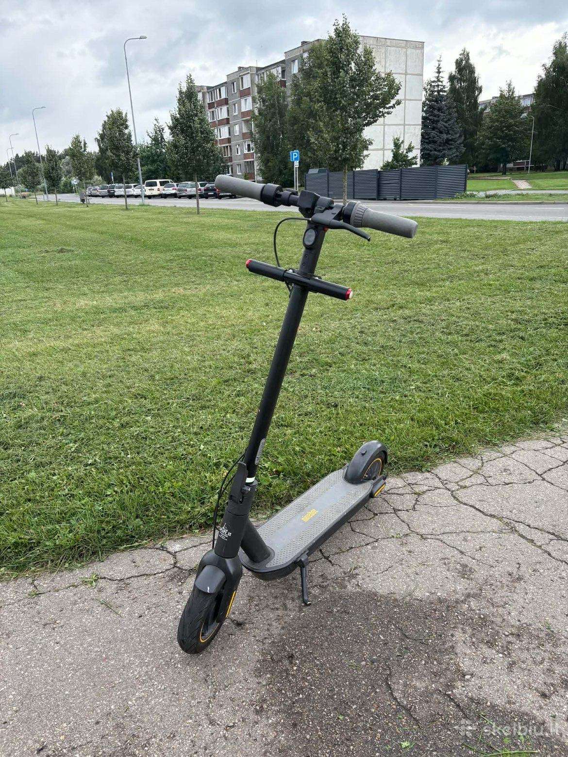 Electric scooter Segway-Ninebot