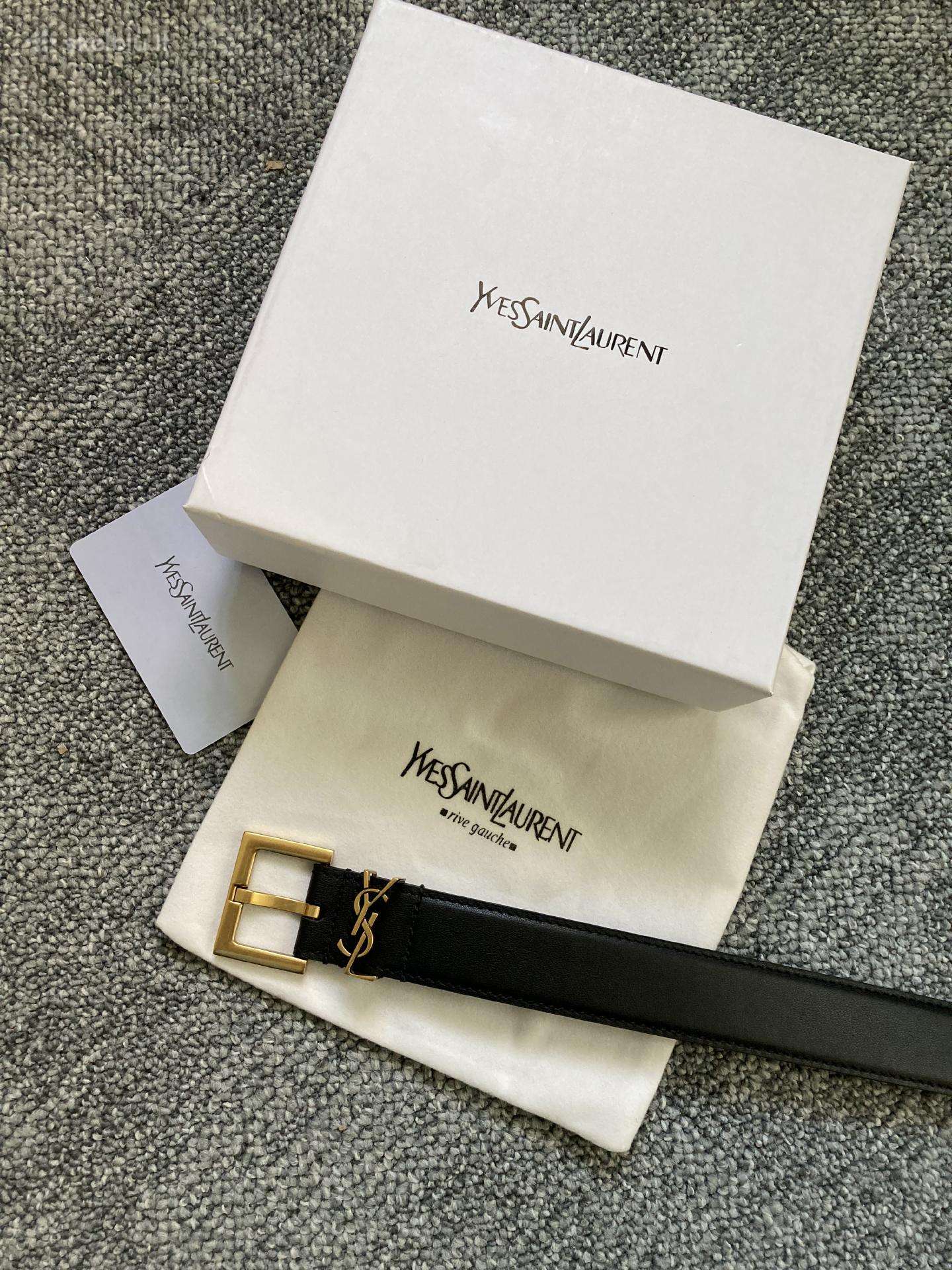 Odinis diržas Yves Saint Laurent.