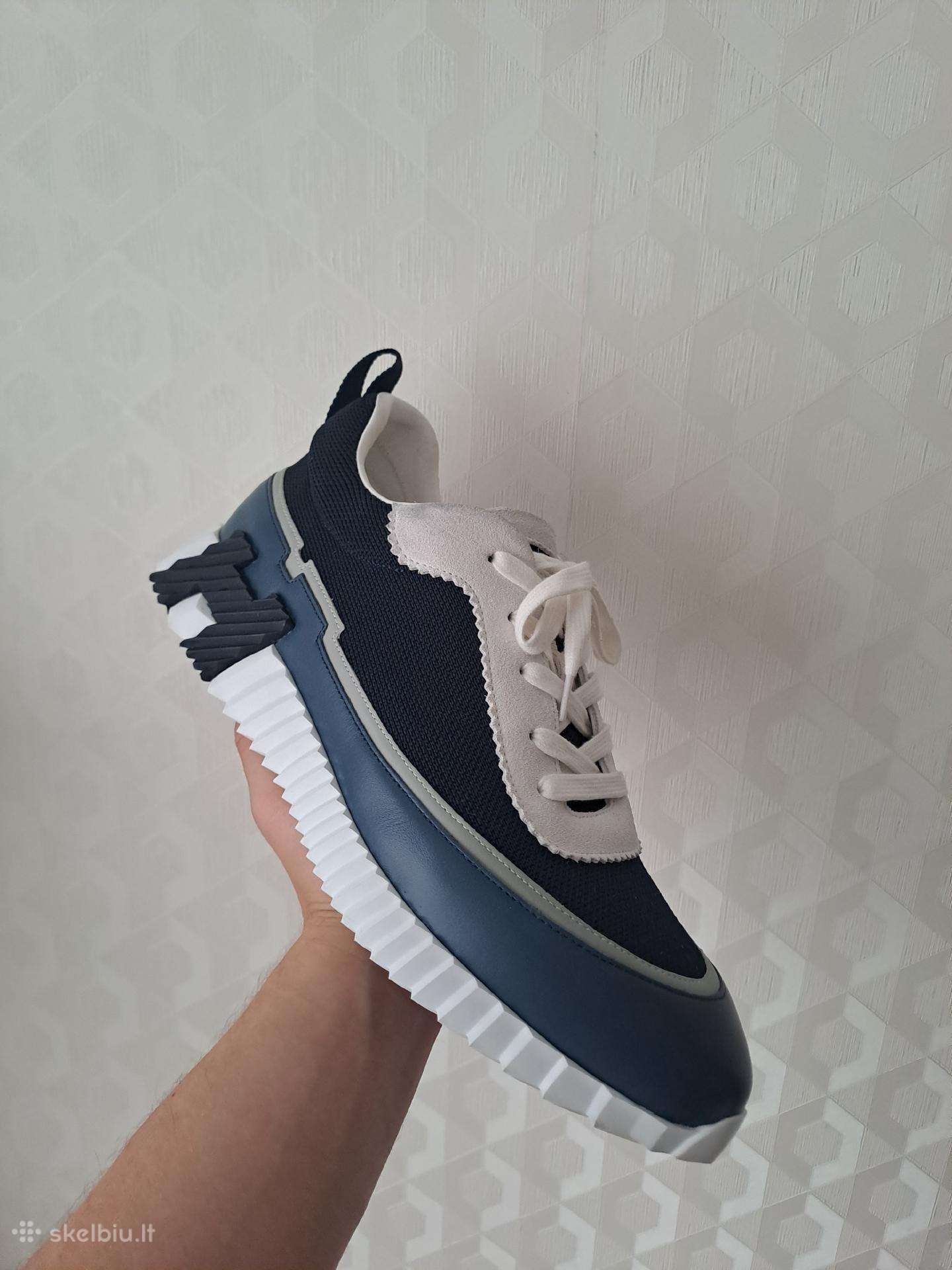 Parduodu naujus Hermes paris batus.