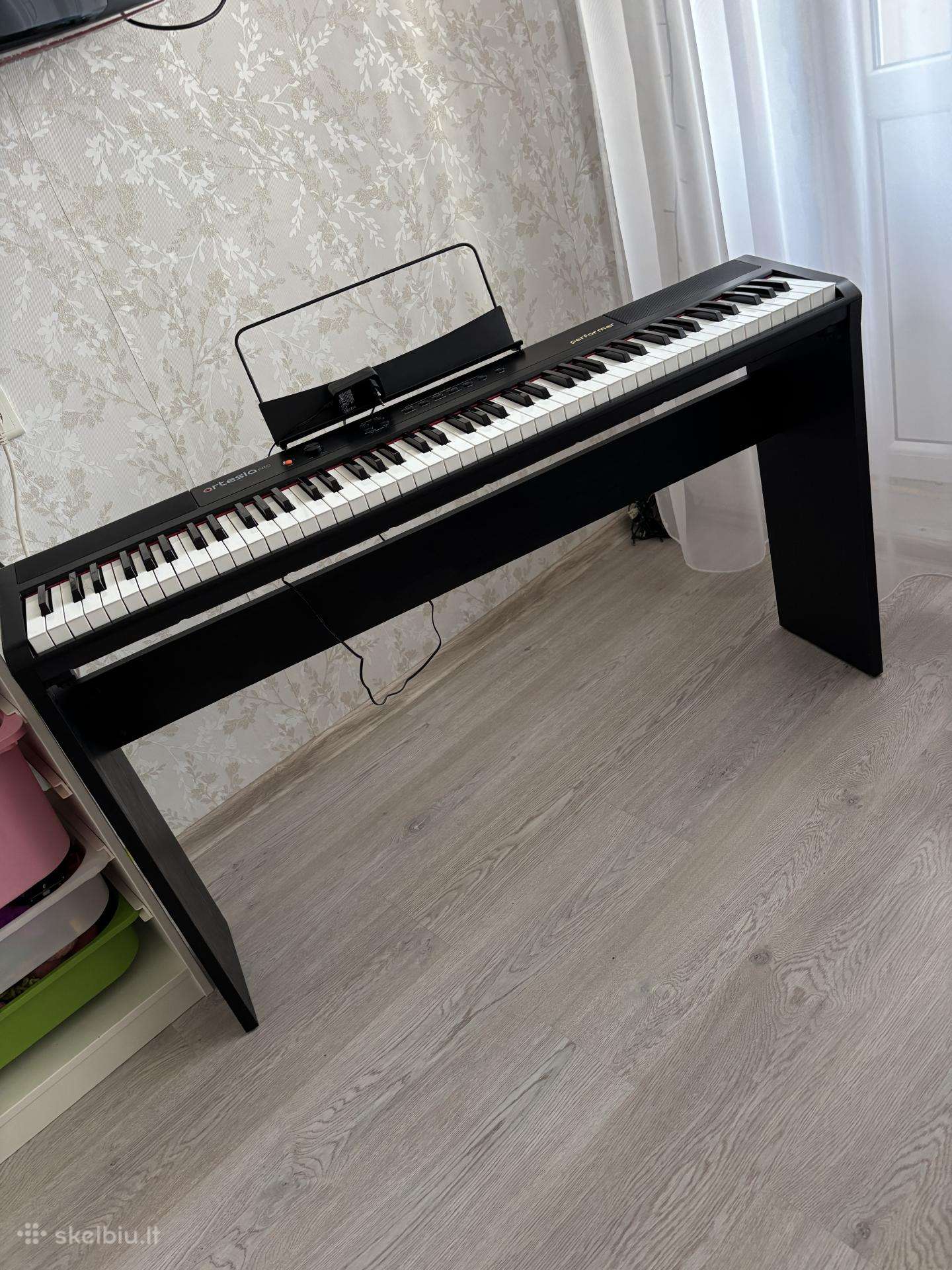88-klavišų skaitmeninis pianinas Artesia Performer