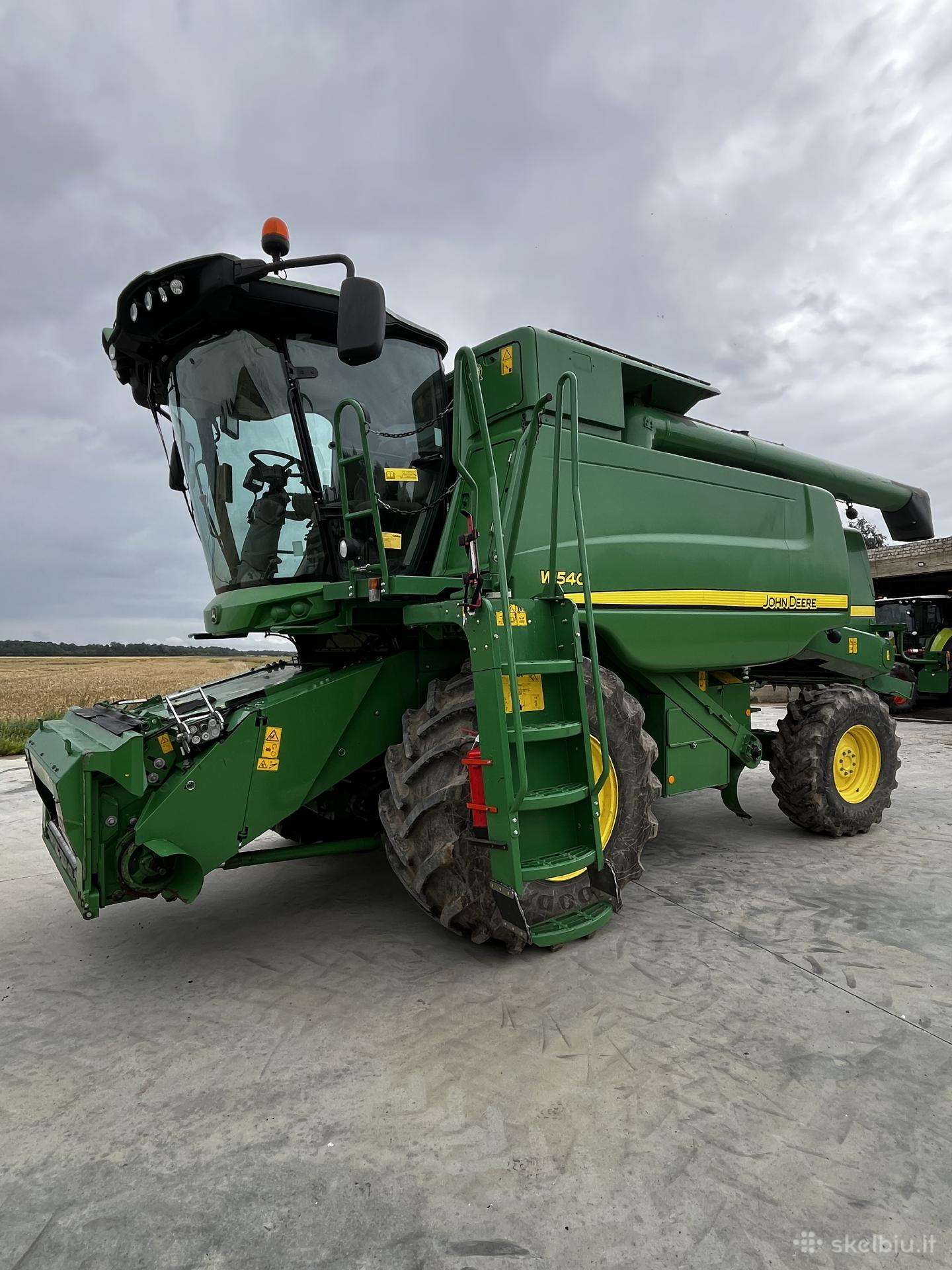 John Deere W540