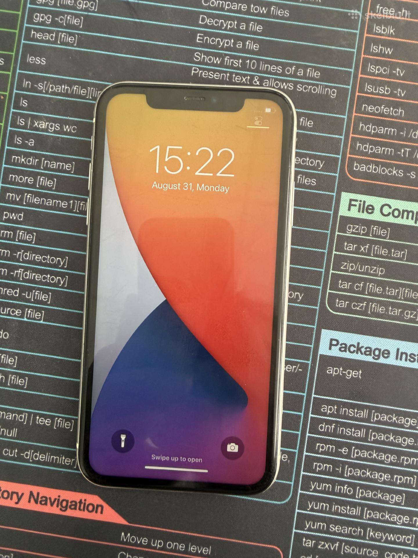 iPhone 11 256 GB pilnai veikiantis, tvarkingas,
