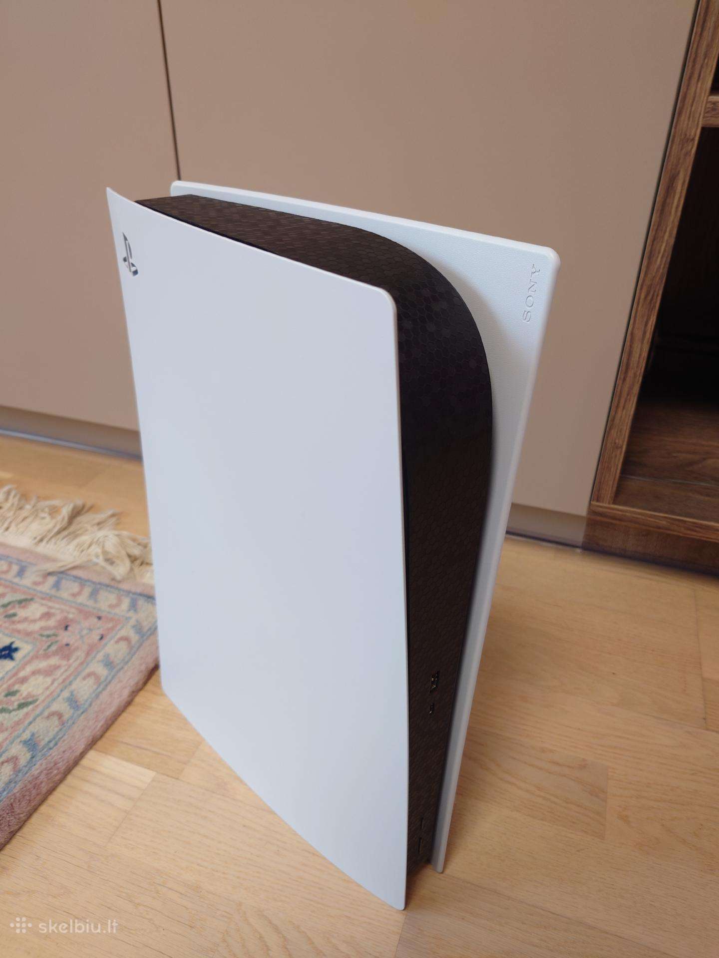 Playstation 5 Disc Edition + daug priedų