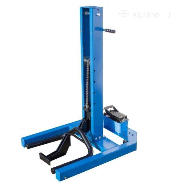 Vienos kolonos pneumo-hidraulinis keltuvas 1360 kg