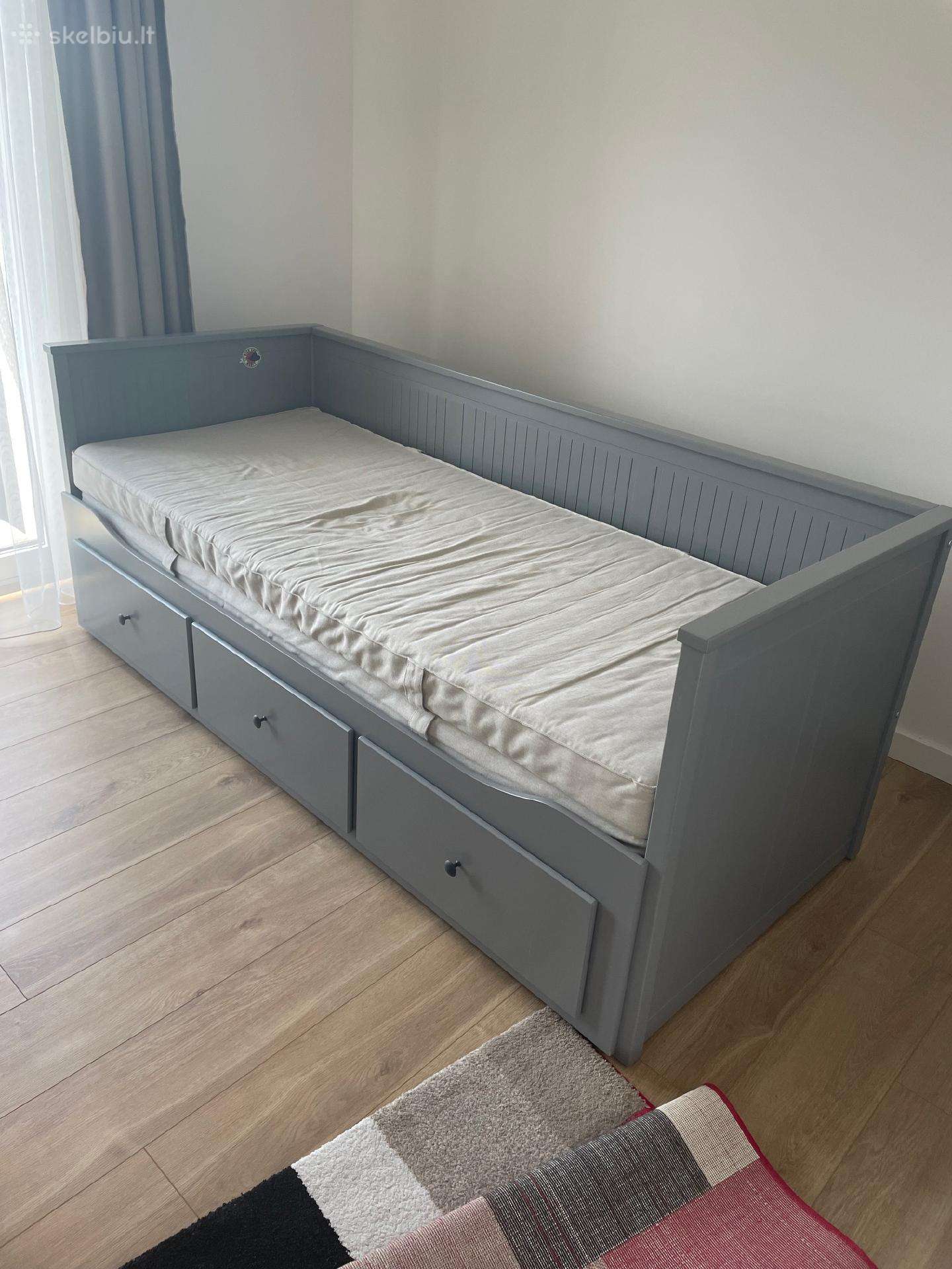 Parduodama Ikea Hemnes lova su 3 stalčiais