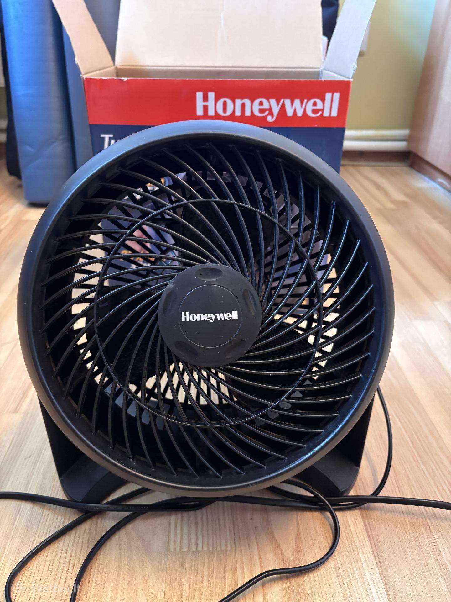 Oro ventiliatorius, Honeywell Turboforce Ht900e1
