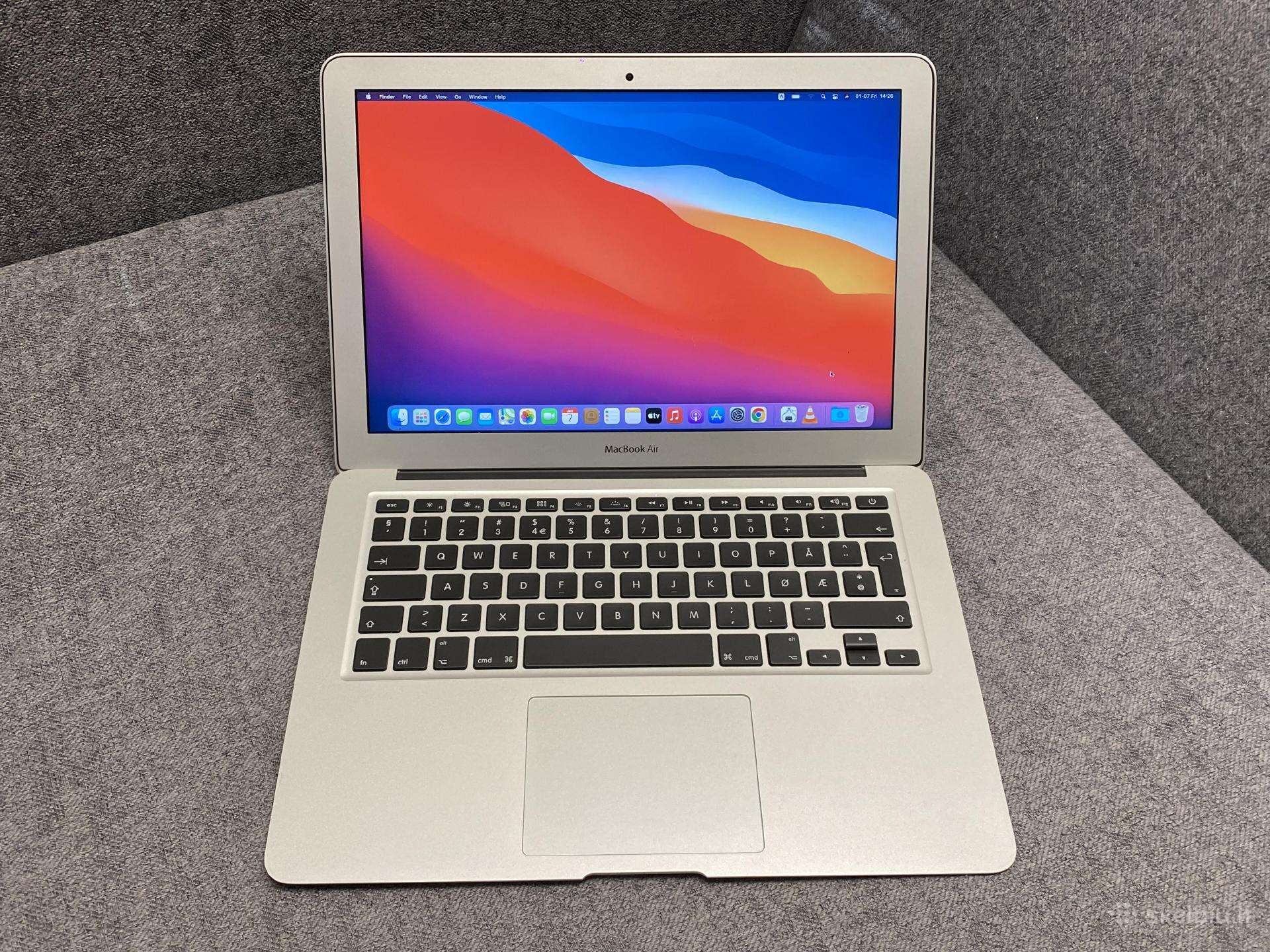 MacBook Air a1466 / i5 / 8gb/ 128gb SSD