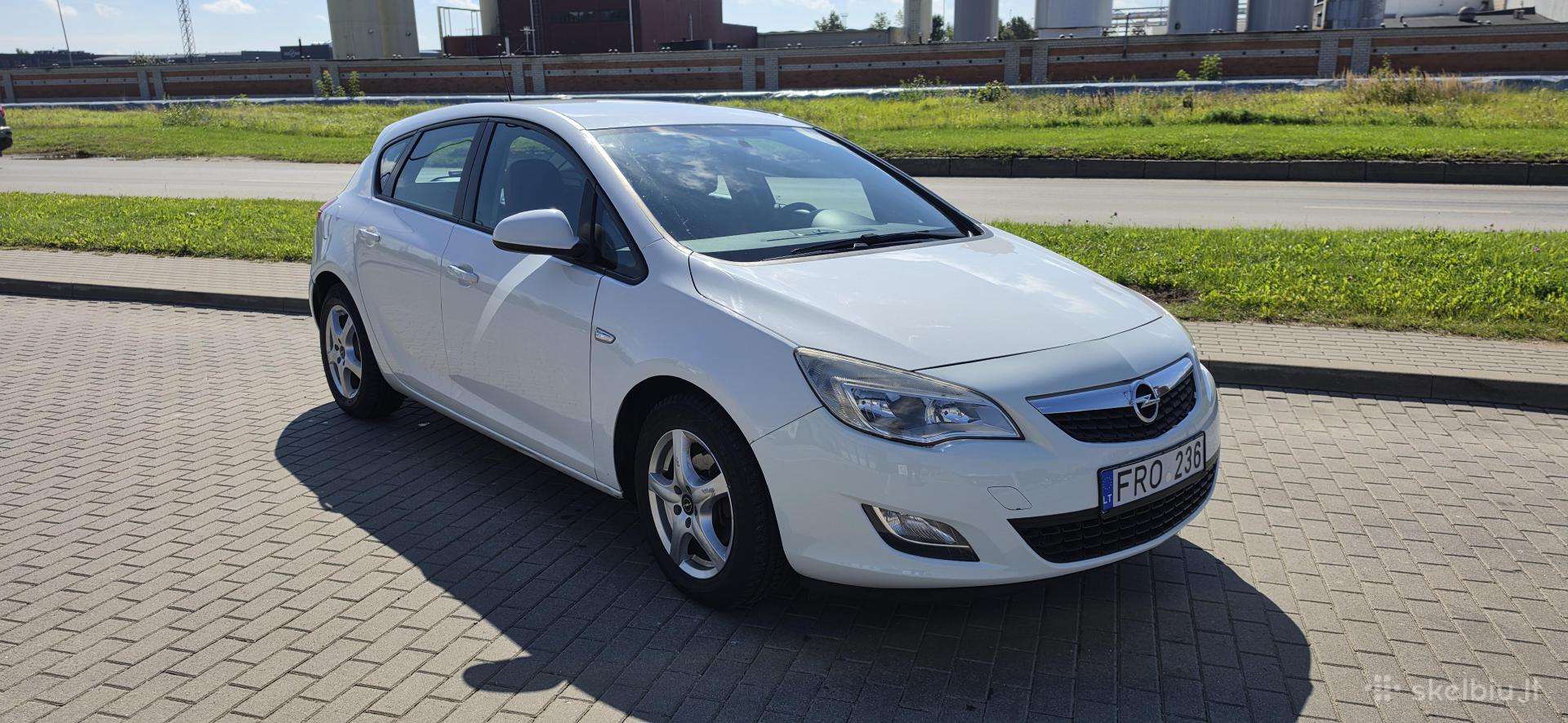 Opel Astra 2011m