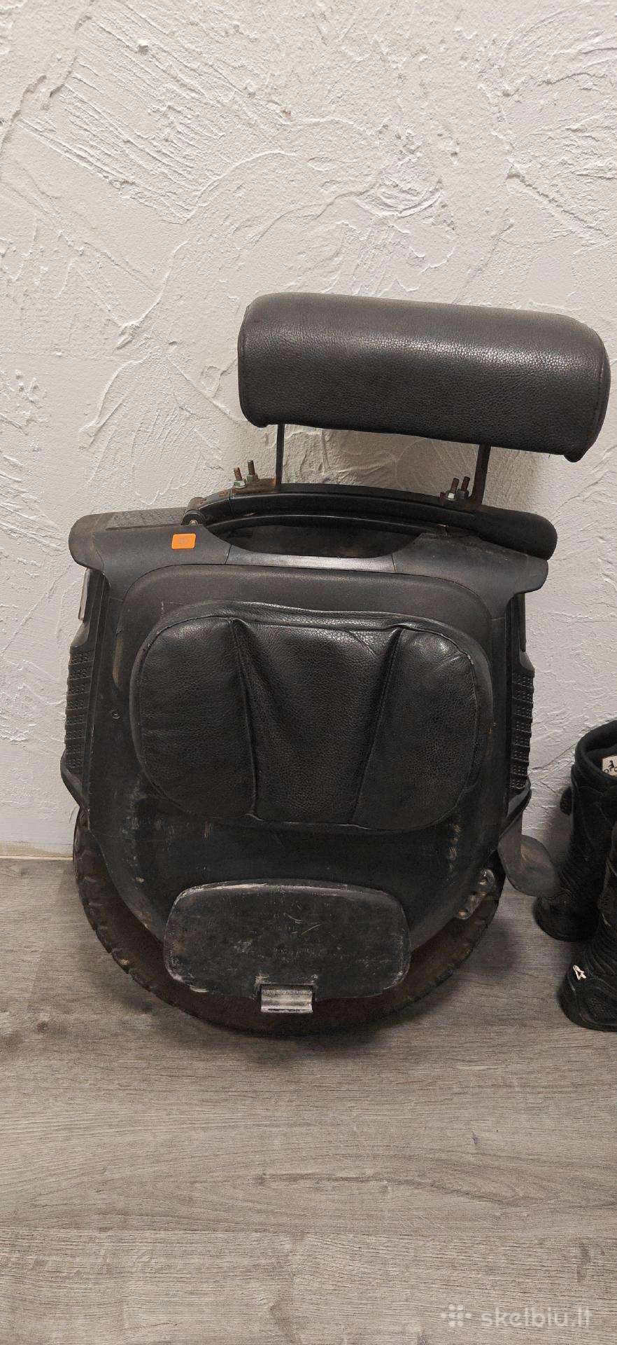 Vienaratis v12 ht