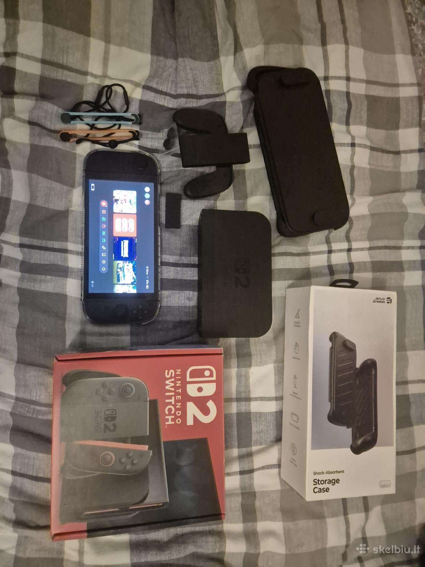 Nintendo switch 2 + daug aksesuarų